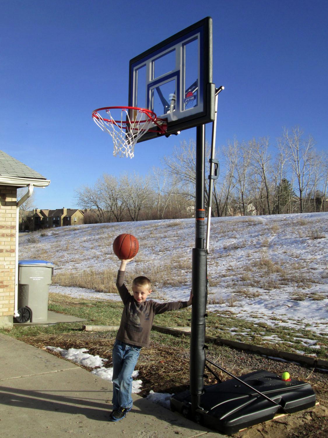 Lifetime Outdoor Portable Basketball Hoop, 48 Inch Backboard, 8-10 Ft Speed Shift Adjustable Height customer photo 2