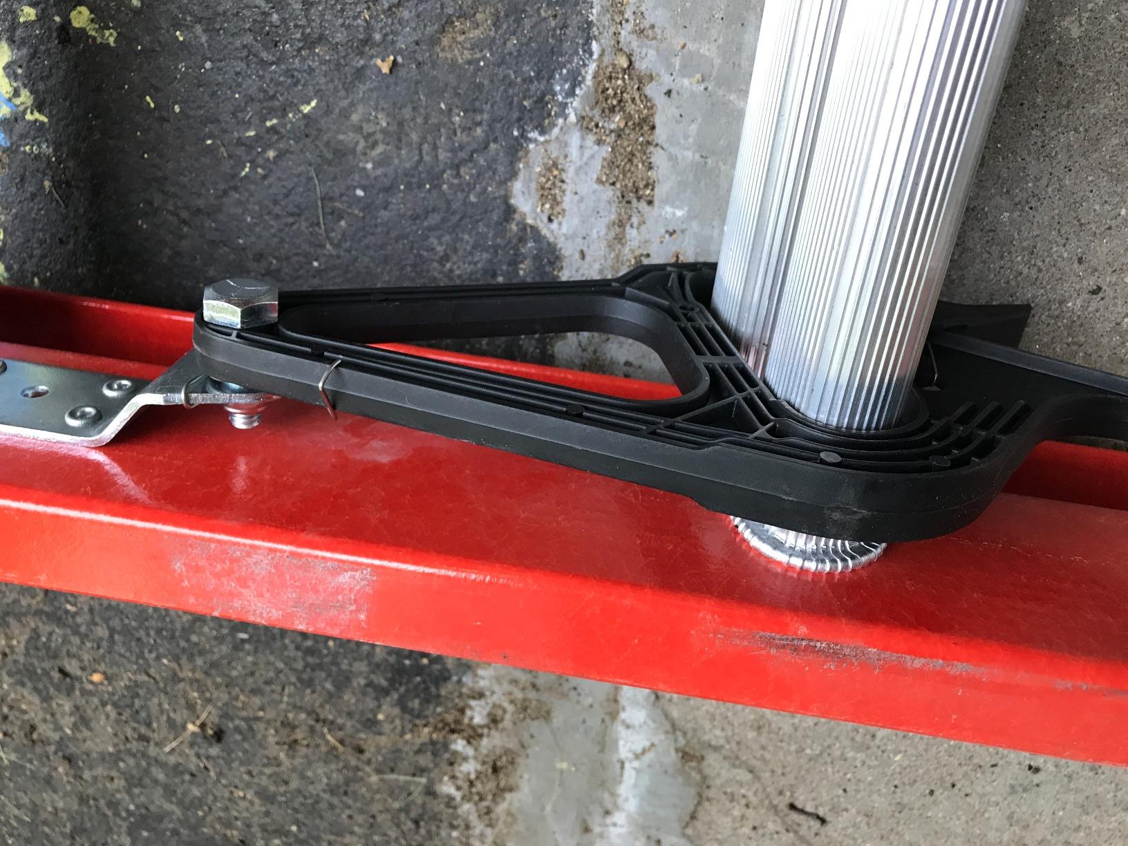 Louisville Ladder 20-foot Fiberglass Extension Ladder, 300-Pound Load Capacity, Type IA, L-3022-24PT customer photo 2