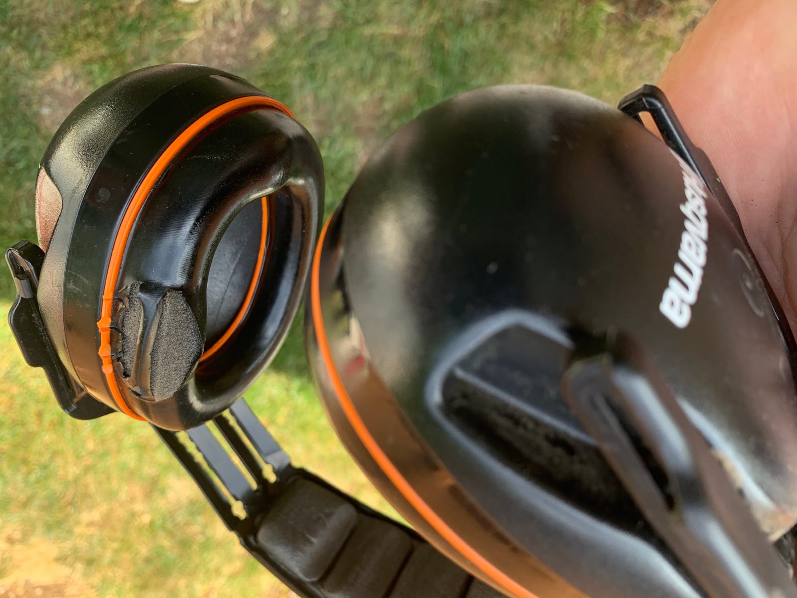 Husqvarna Professional Headband Hearing Protectors 25dB(A) NRR, Lightweight, Padded Headband, Clamshell Design, Black customer photo 2