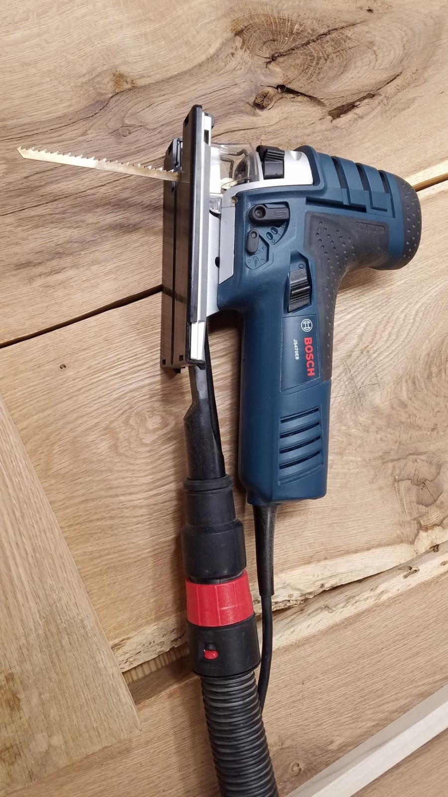 BOSCH JS470EB Corded Barrel-Grip Jig Saw - 120V Low Vibration, 7 Amp Variable Speed for Smooth Cutting up to Up To 5-7/8 Inch on Wood, 3/8 Inch on Steel For Countertops customer photo 2