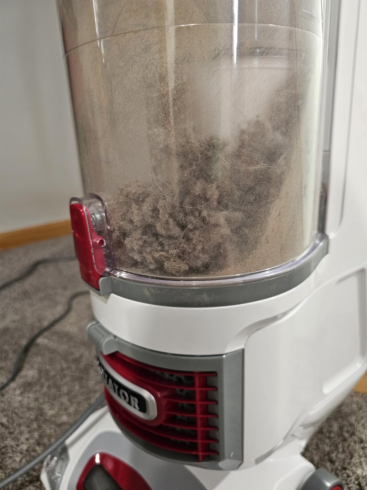 Shark Rotator Lift-Away Upright Vacuum with HEPA Filter, White/Red, NV501 customer photo 2