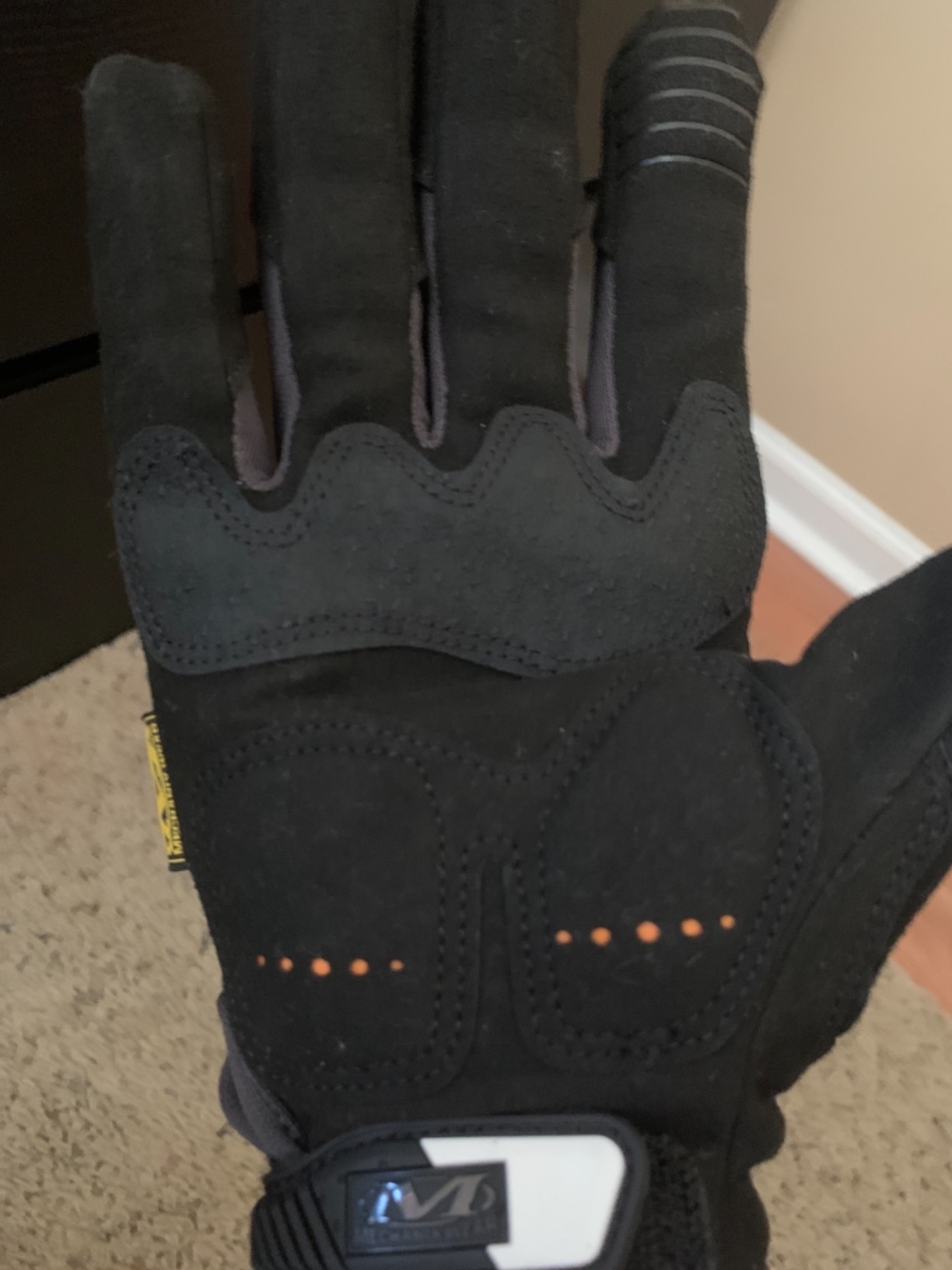 Mechanix Wear M-Pact Touchscreen Work Gloves, Large, Black customer photo 1
