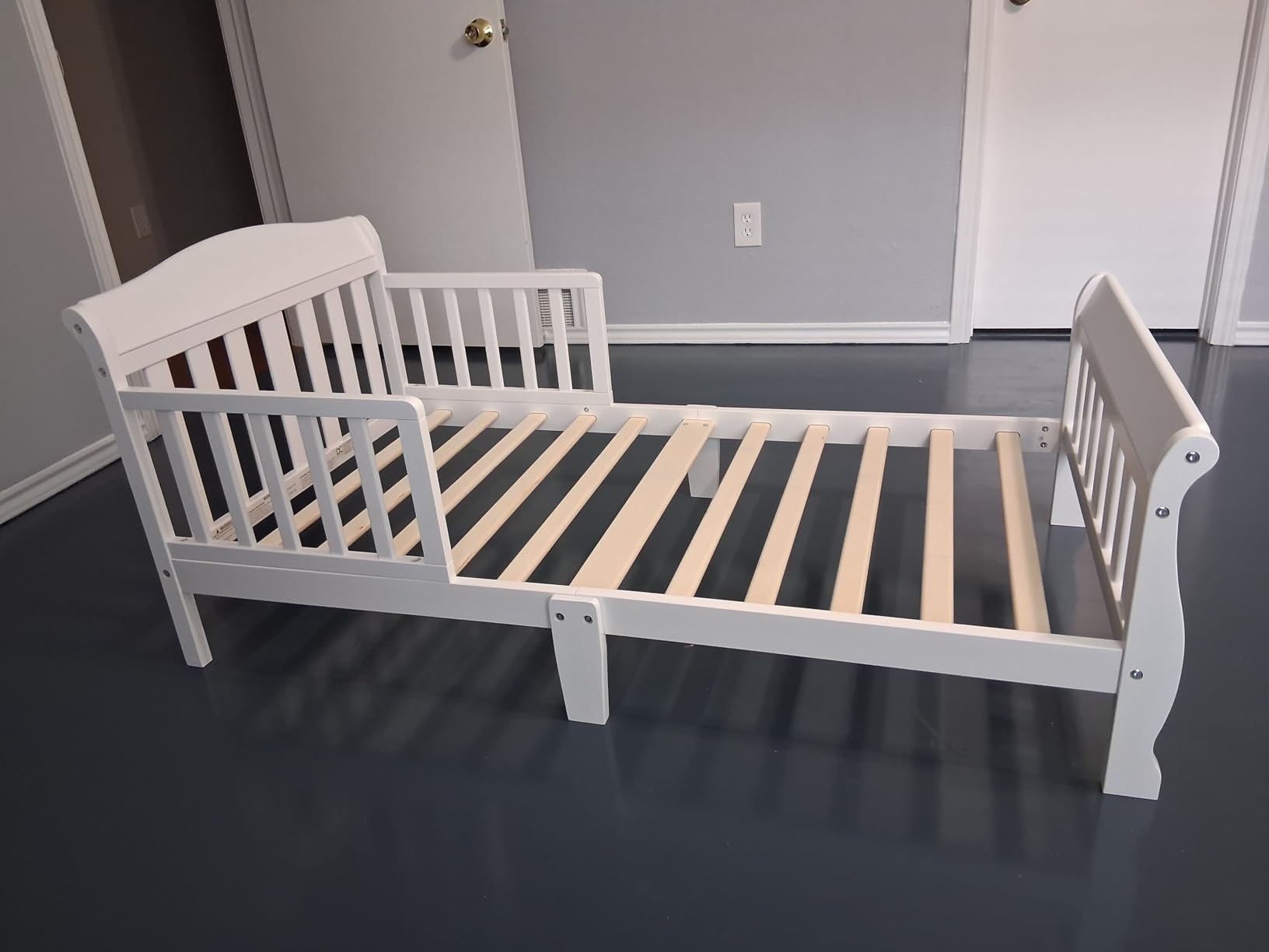 Delta Children Canton Toddler Bed, White customer photo 2