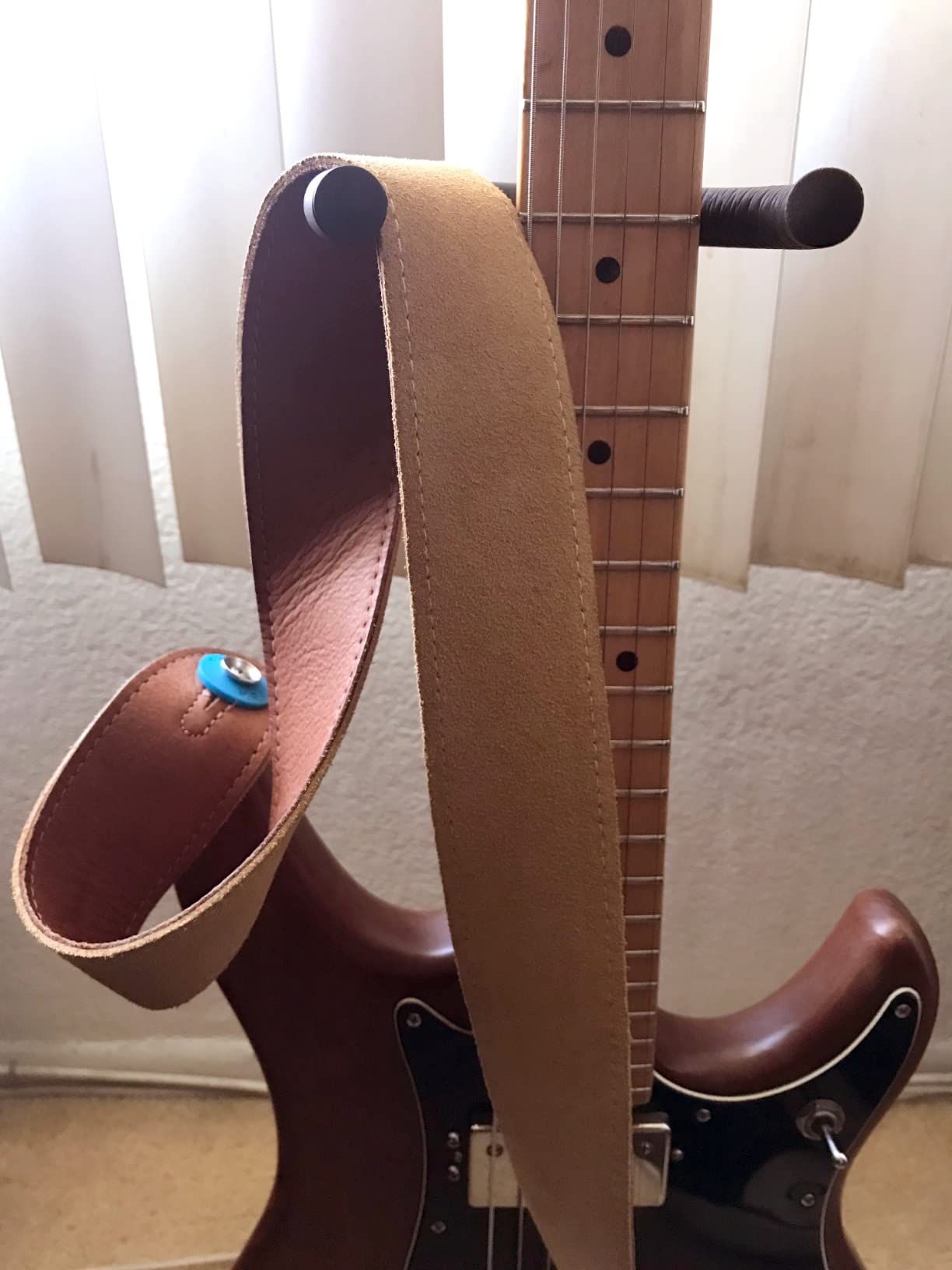 Perri’s Leathers LTD. Wide Deluxe Italian Leather Adjustable Guitar-Straps customer photo 1