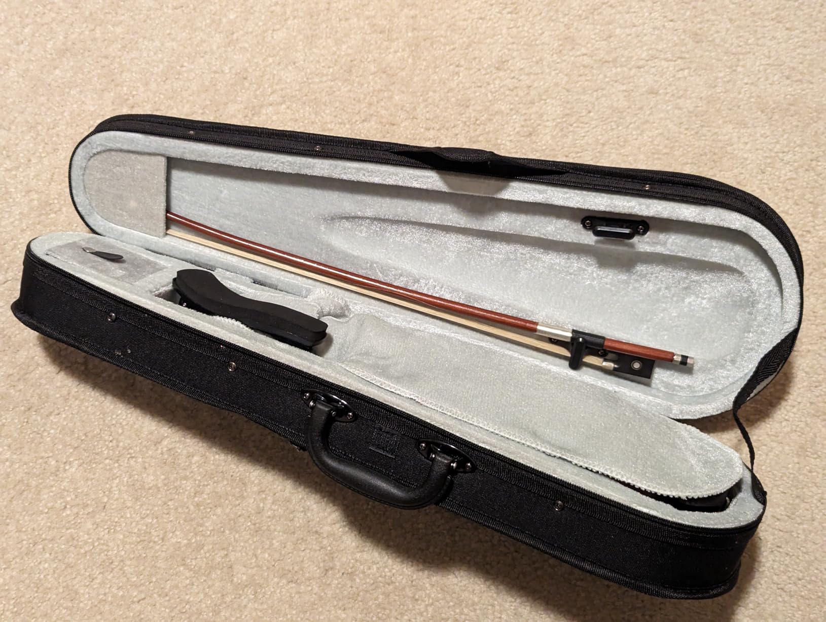 Paititi Student Violin Starter Kit with Case and Shoulder Rest - 3/4 customer photo 2