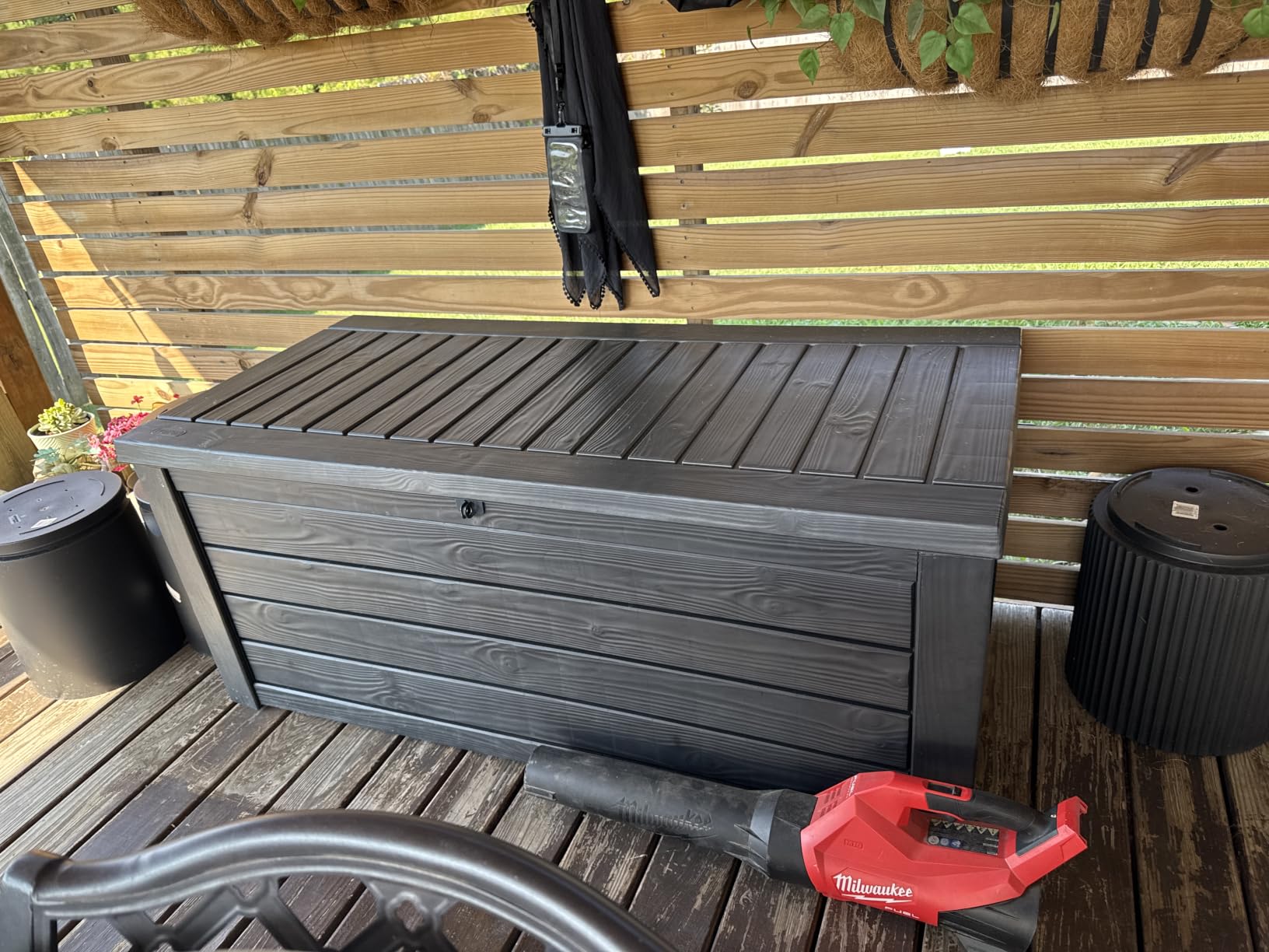 Keter Westwood 150 Gal Outdoor Storage Box for Patio and Pool Accessories customer photo 1