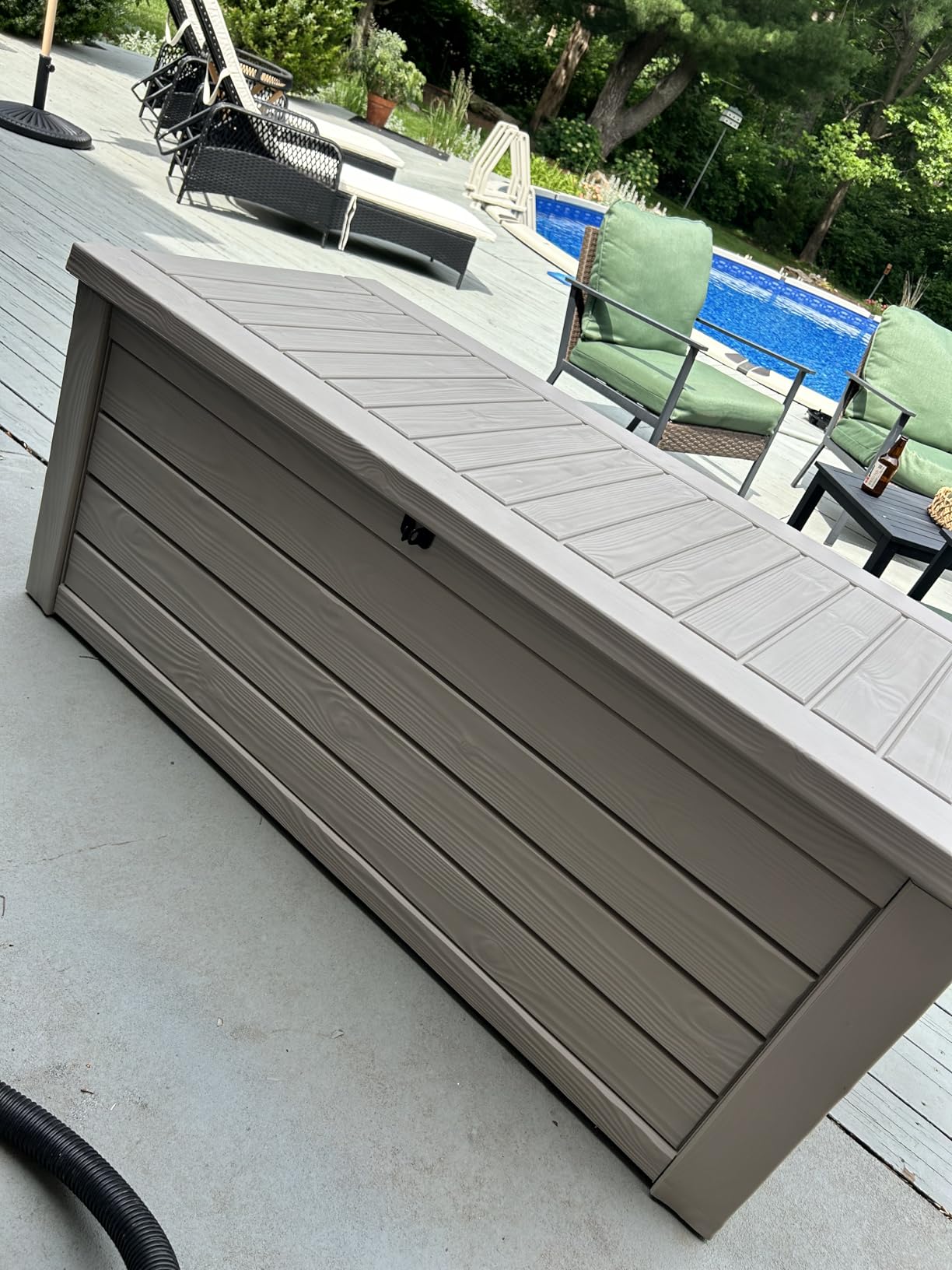 Keter Westwood 150 Gal Outdoor Storage Box for Patio and Pool Accessories customer photo 2