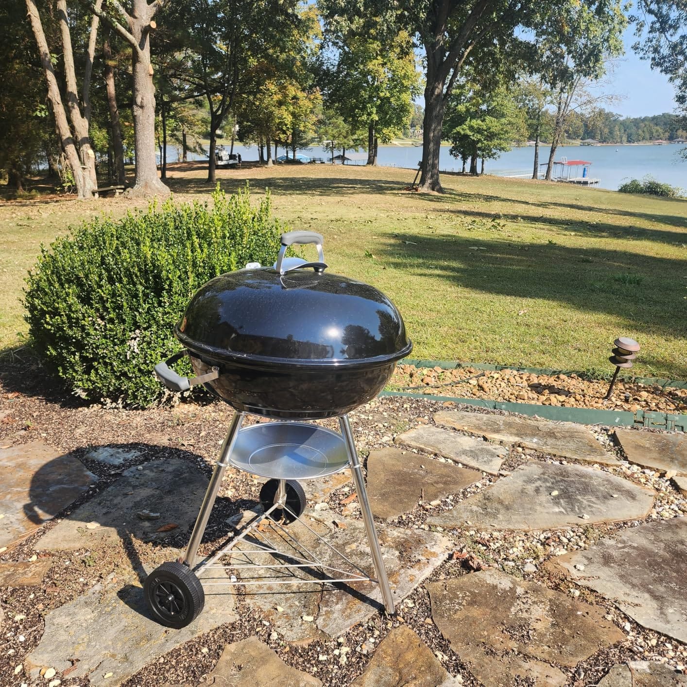 Weber® Jumbo Joe Premium Compact Charcoal Grill, 22‑Inch, Black customer photo 1