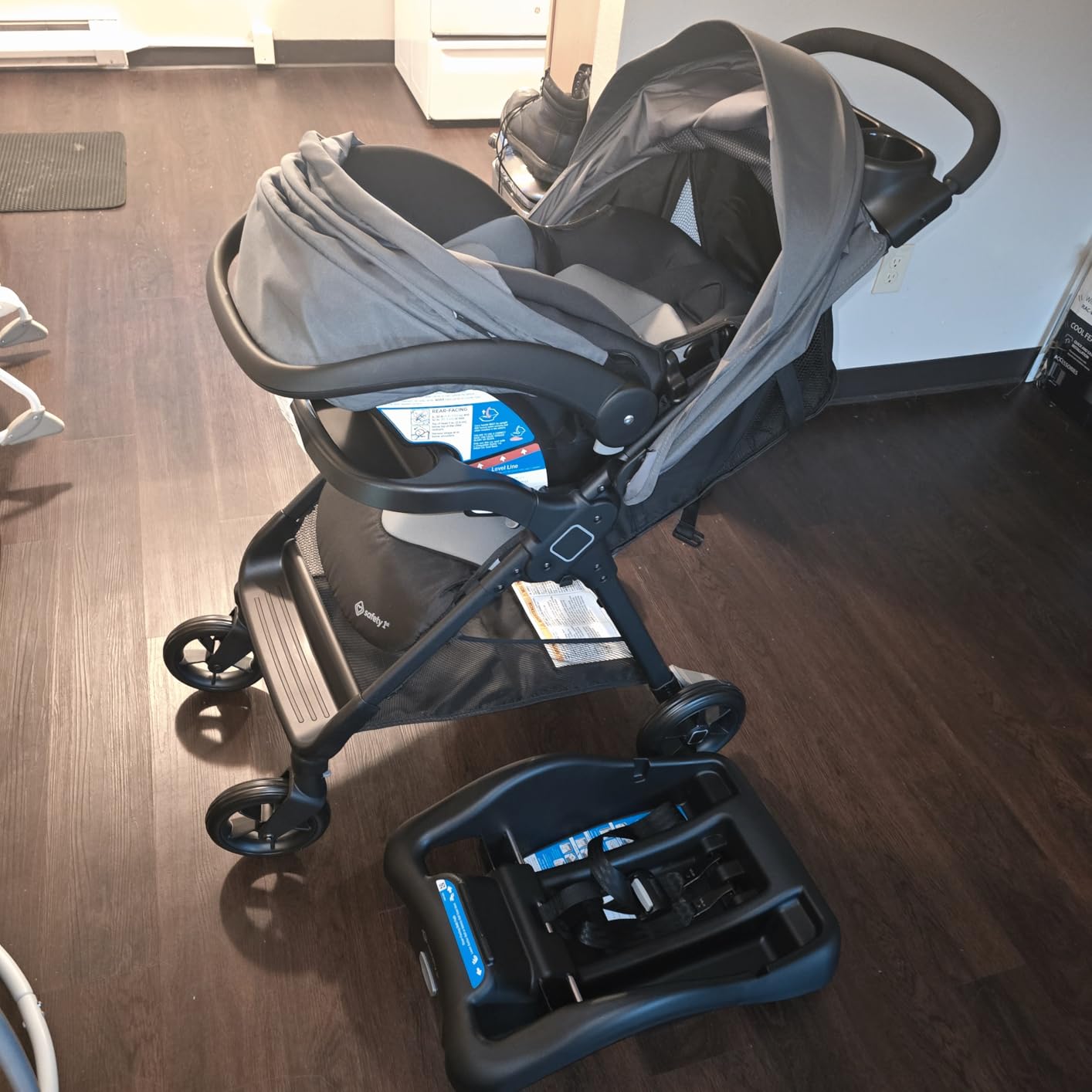 Safety 1st Smooth Ride Travel System Stroller and OnBoard FLX Infant Car Seat, Newborn to Toddler Baby Combo, Easy-Install, Large Canopy, Ample Storage, Foldable, Rear-Facing 4-30 lbs, Monument customer photo 1