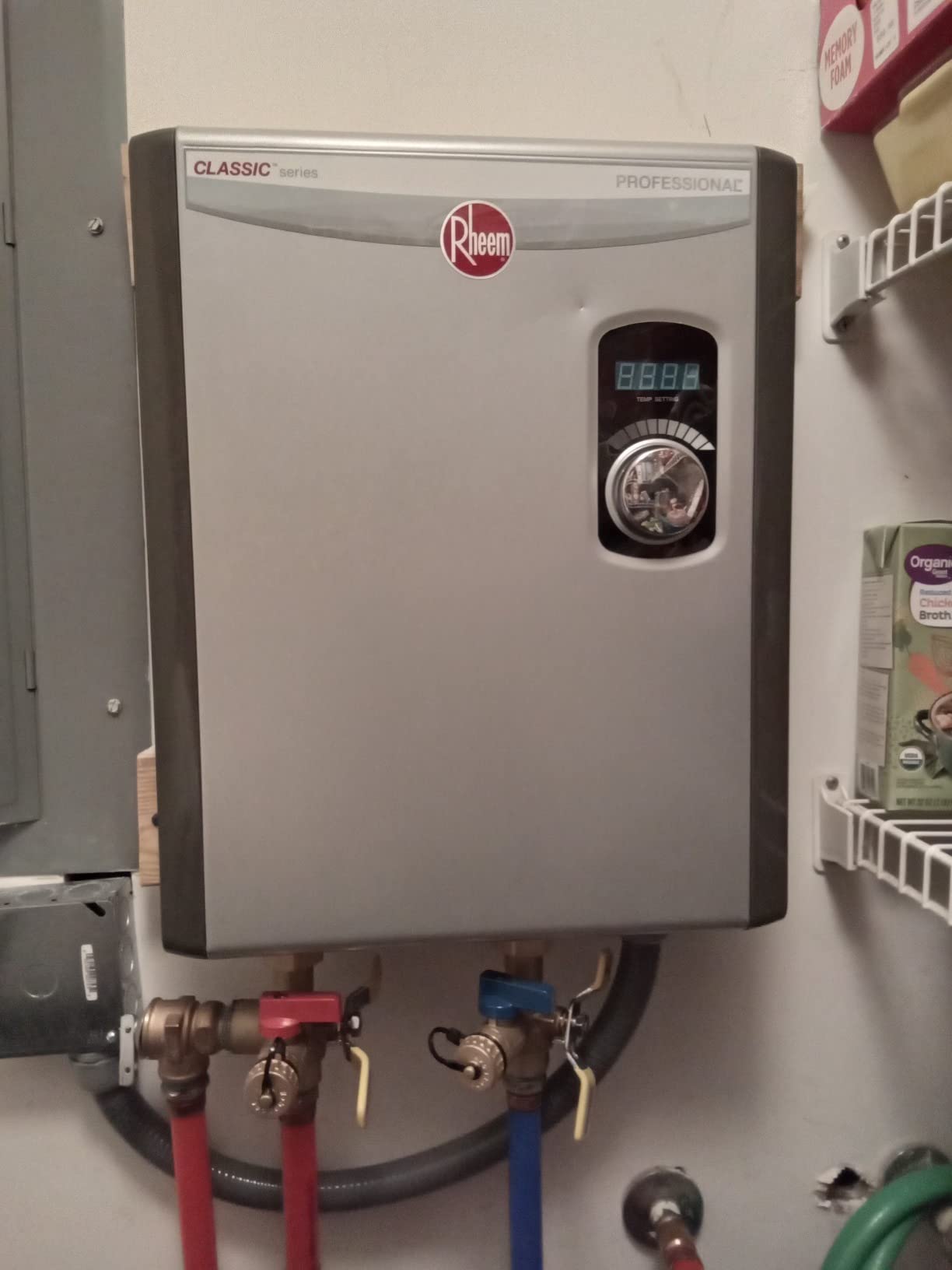 Rheem 18kW 240V Tankless Electric Water Heater, Gray customer photo 2