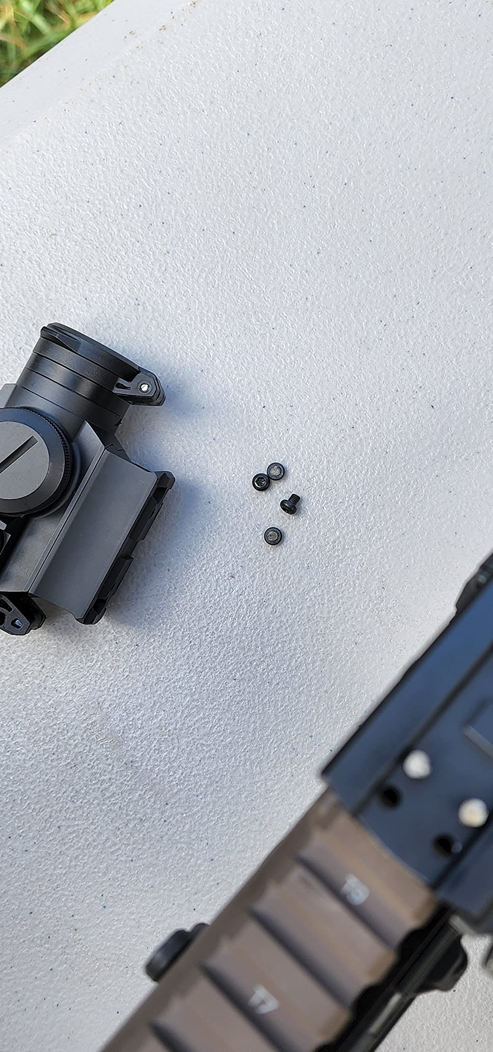 HOLOSUN HS515GM / HE515GM-GR 2 MOA Dot & 65 MOA Circle Micro Sight for Rifle - Waterproof Dustproof Shake-Awake Parallax-Free Sight with Multiple Reticle System & 12 Brightness Settings - Red/Green Options customer photo 1