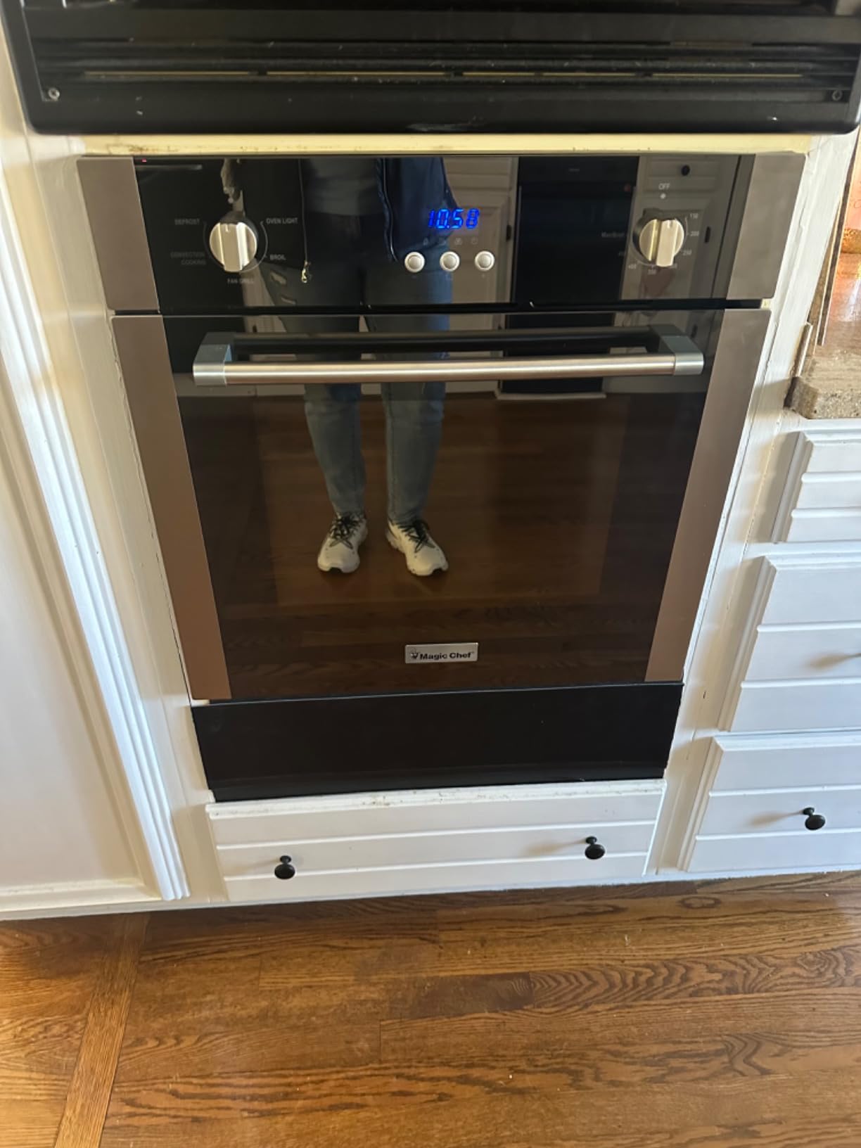 Magic Chef 24-Inch Built-In Electric Wall Oven, Stainless Steel, 2.2 Cu Ft customer photo 1
