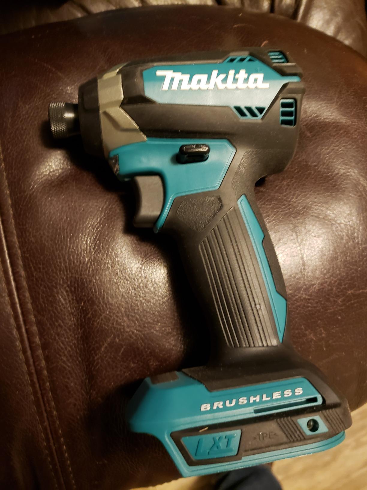 Makita XDT131 18V LXT® Lithium-Ion Brushless Cordless Impact Driver Kit (3.0Ah) customer photo 2