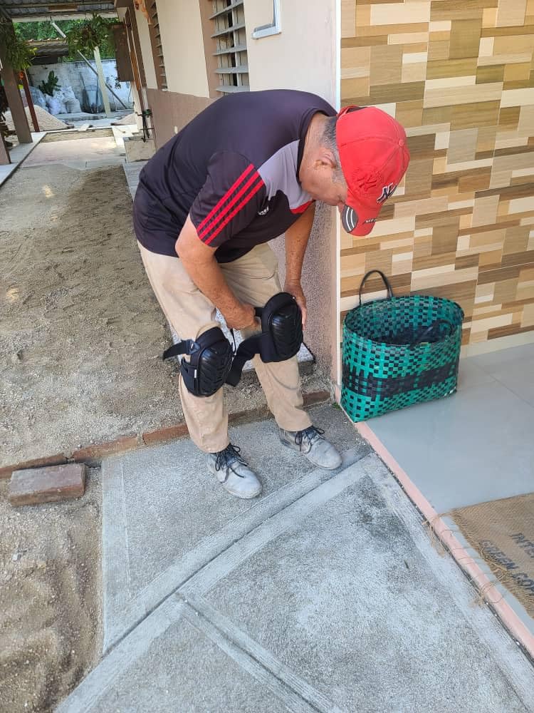 CE' CERDR Professional Knee Pads for Work - Heavy Duty Foam Padding Kneepads for Construction, Gardening, Flooring with Comfortable Gel Cushion to Save Your Knees (Knee High) customer photo 2