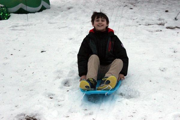 Best Choice Products 35in Kids Plastic Toboggan Snow Sled w/Pull Rope, 2 Handles customer photo 2