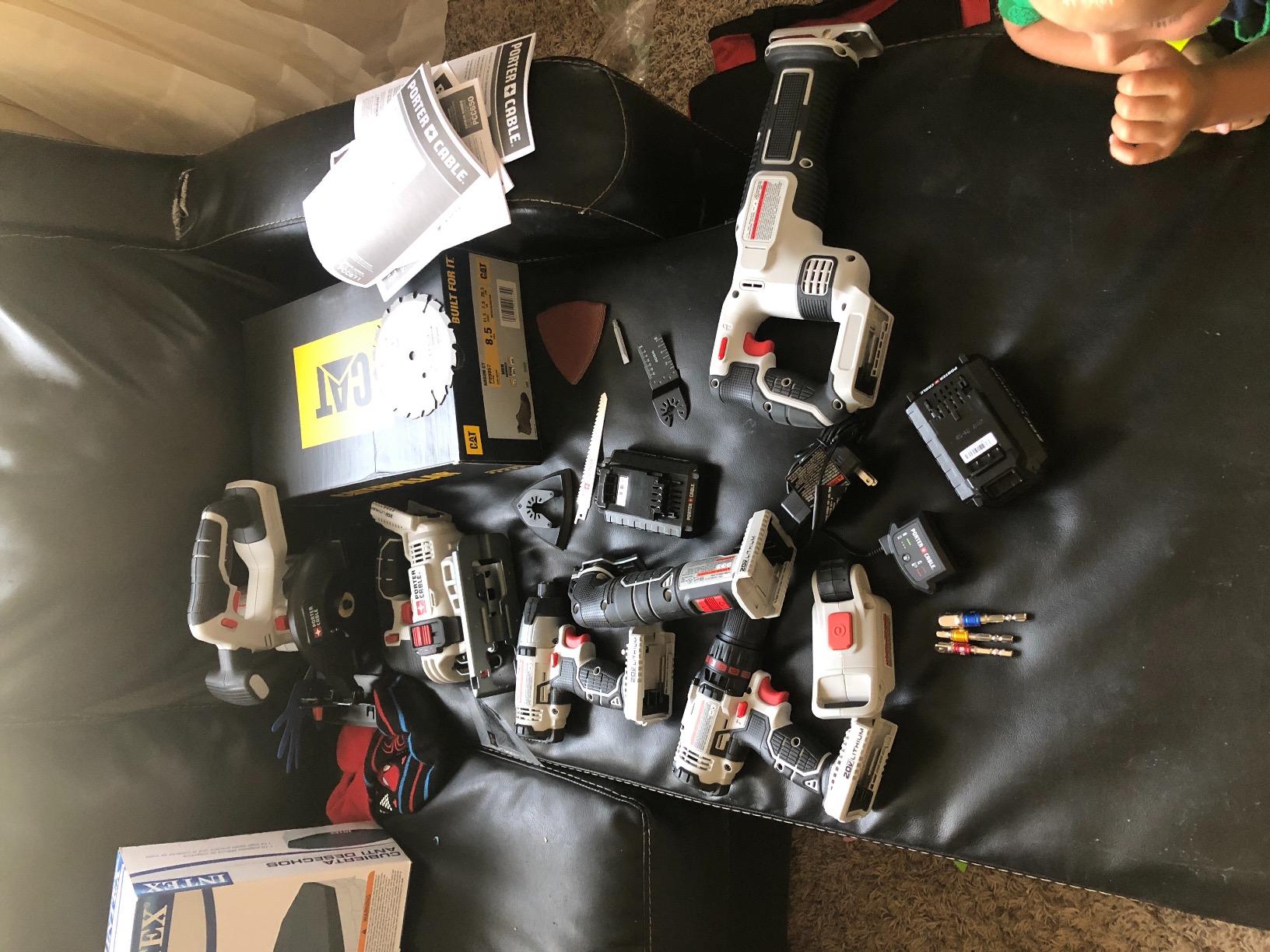 PORTER-CABLE 20V MAX Lithium Ion 8-Tool Set, 2 Batteries & Charger Included (PCCK6118) customer photo 2