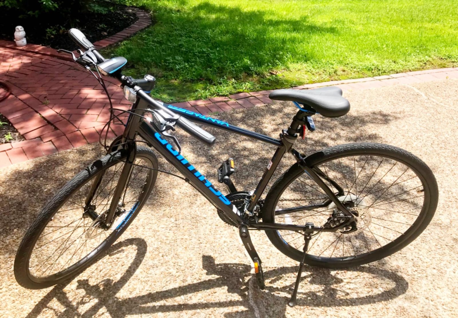 Schwinn Vantage Men and Women Adult Sport Hybrid Bike, 21 or 24 Speed Drivetrain, Aluminum Frame, Flat Bar, Disc Brakes, Smooth Ride Technology customer photo 2