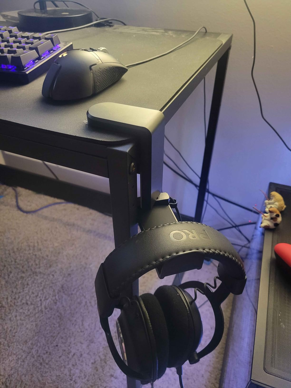 EURPMASK Rotating Headphone Stand,Adjustable Clamp-on Headset Holder Hanger customer photo 2