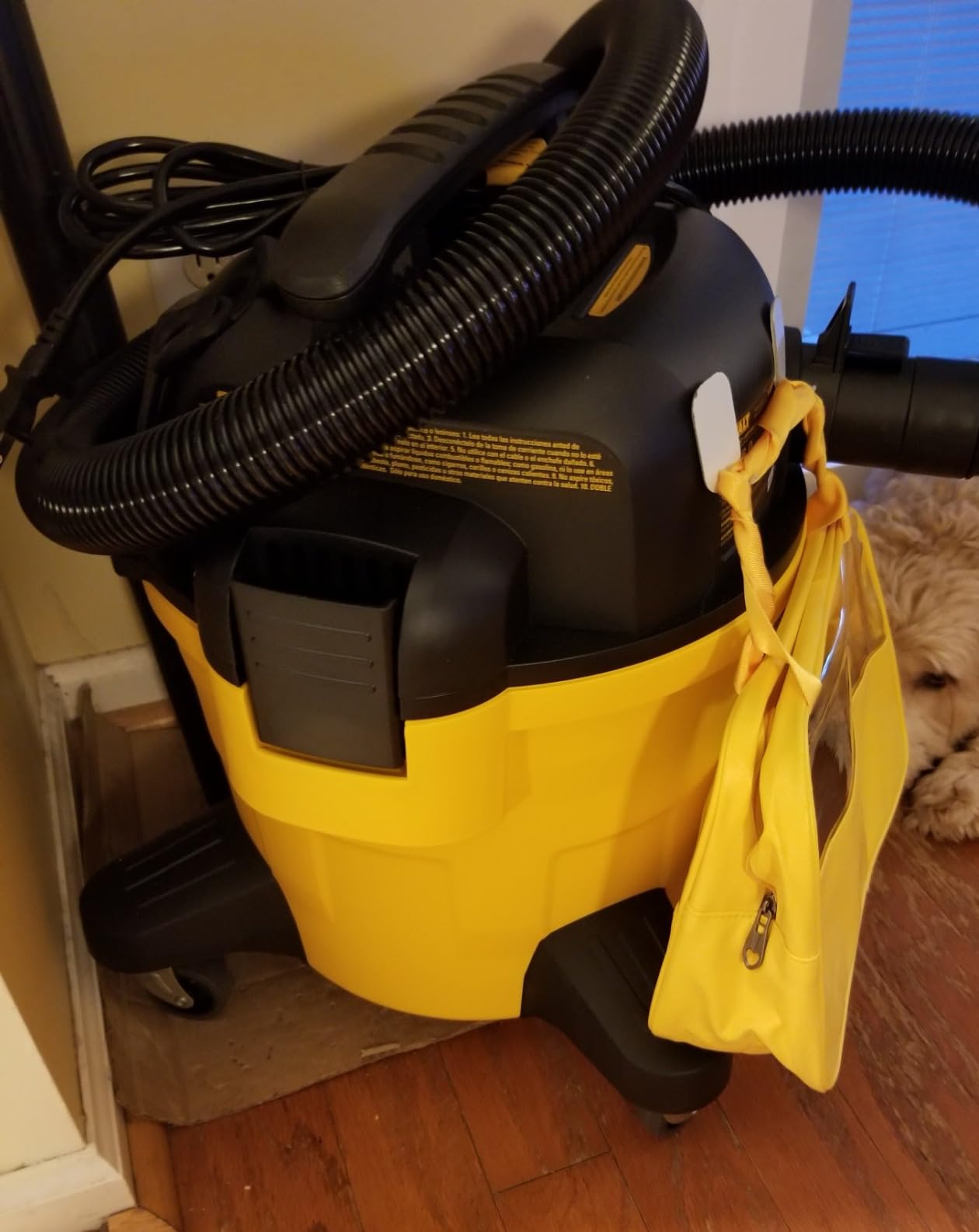 DEWALT Shop Vacuum 6 Gal 4 HP Poly Wet/Dry Vacuum with Blower DXV06P customer photo 1