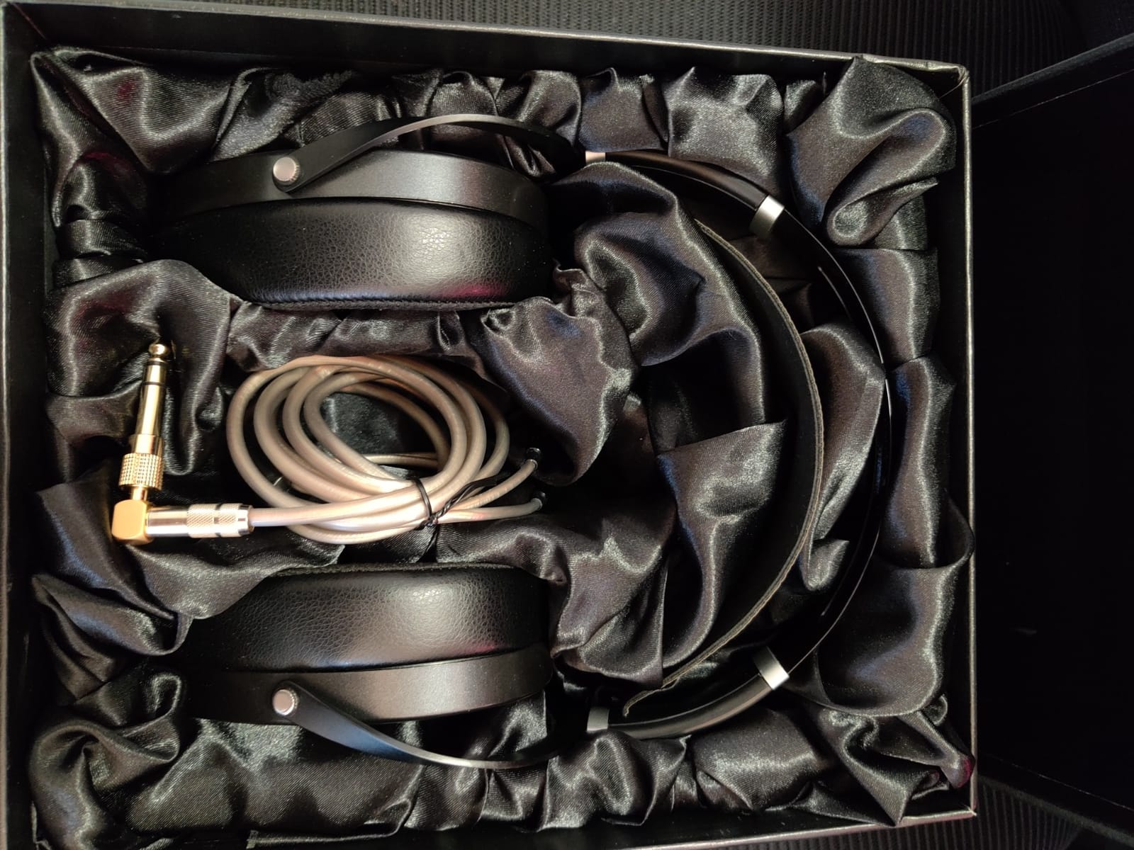 HIFIMAN Ananda Over-Ear Full-Size Open-Back Planar Magnetic Headphones with Stealth Magnet, Comfortable Earpads, Detachable Cable for Home and Studio customer photo 2
