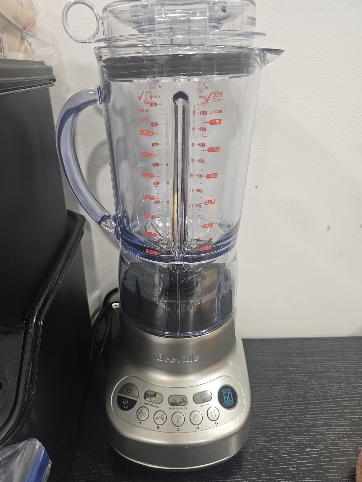 Breville BBL620SIL Fresh and Furious Blender for Kitchens, Silver customer photo 1