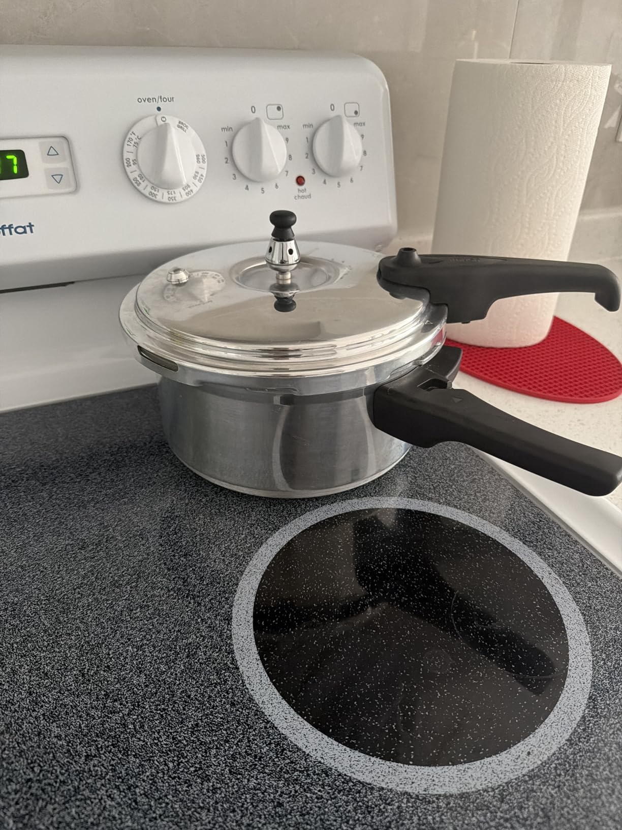 IMUSA USA A417-80807 16Qt Jumbo Stovetop Pressure Cooker with Regulator and Side Handles, Silver customer photo 1