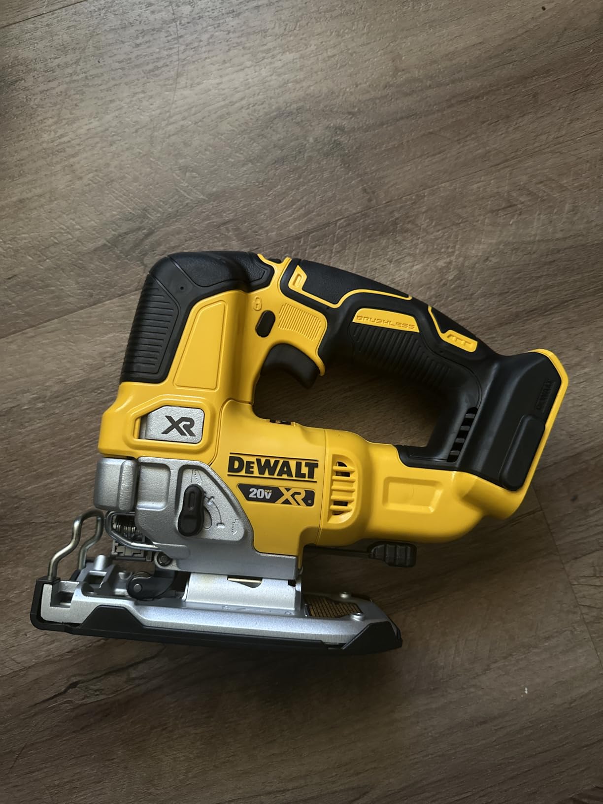 DEWALT 20V MAX XR Jig Saw, 3,200 Blade Speed, Cordless, Brushless Motor, LED Light, Bare Tool Only (DCS334B) customer photo 2