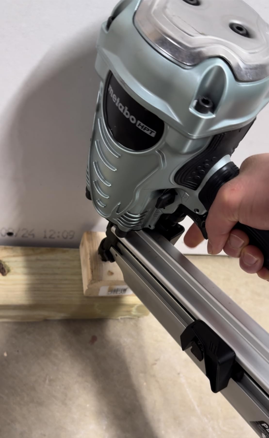 Metabo HPT Framing Nailer, 21° Plastic Collated 2-3.5in, NR90AES1 customer photo 2