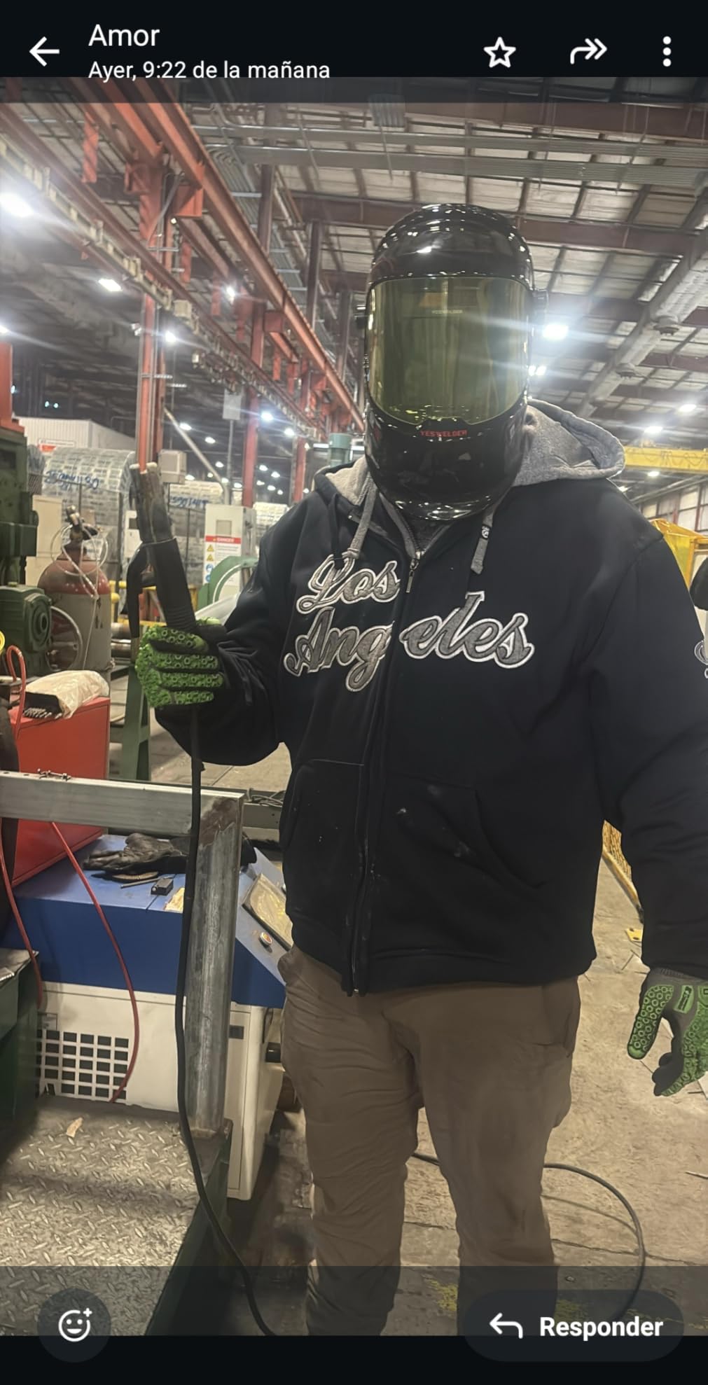 YESWELDER Auto Darkening Welding Helmet with LED, 180° View, LYG-Q800D customer photo 1