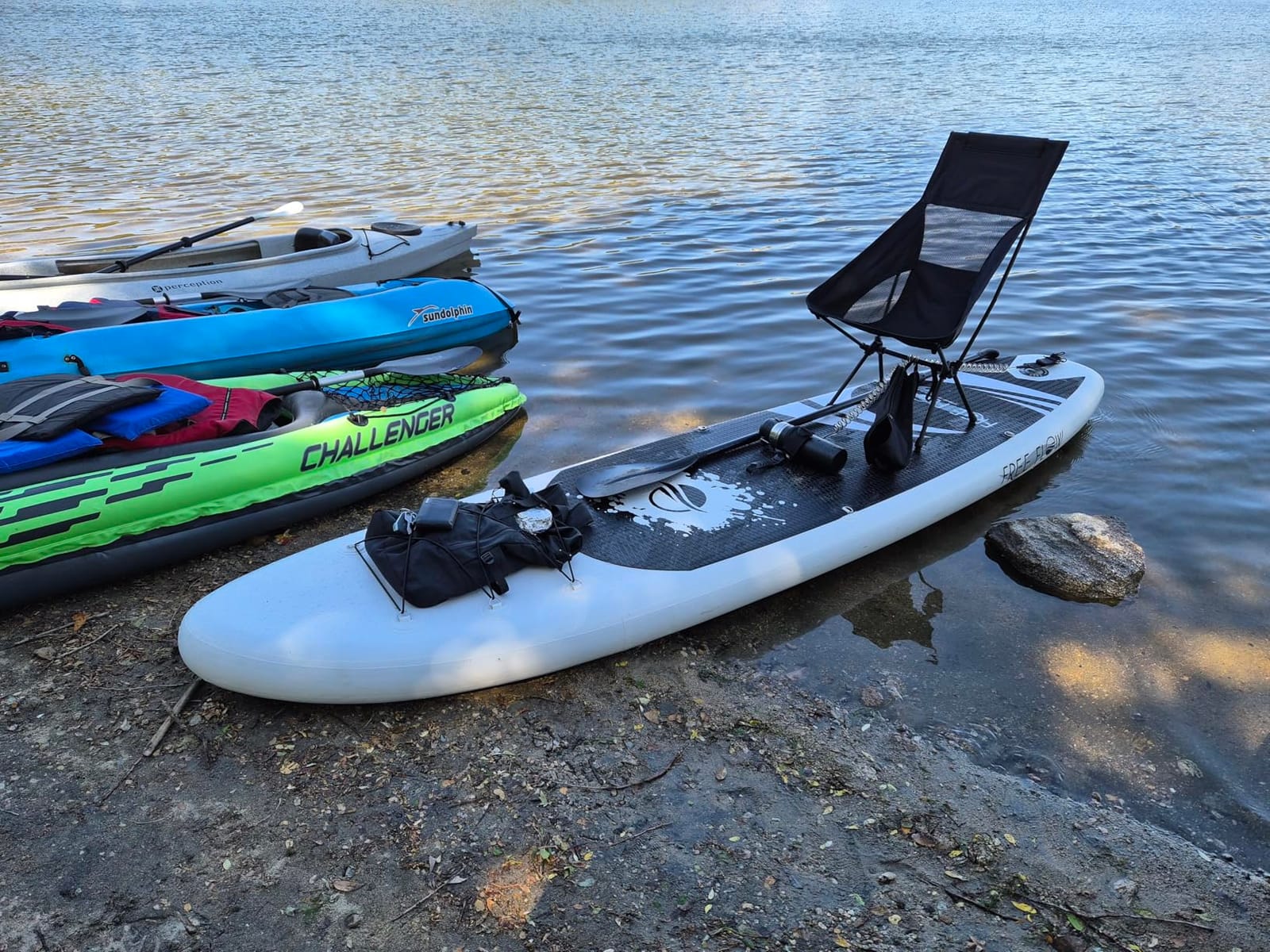 SereneLife 10’6” Inflatable Stand Up Paddle Board with Premium SUP Accessories - 32” Wide Stable Design with Non-Slip EVA Deck Pad, for Youth and Adults, 350 lbs. Capacity customer photo 2