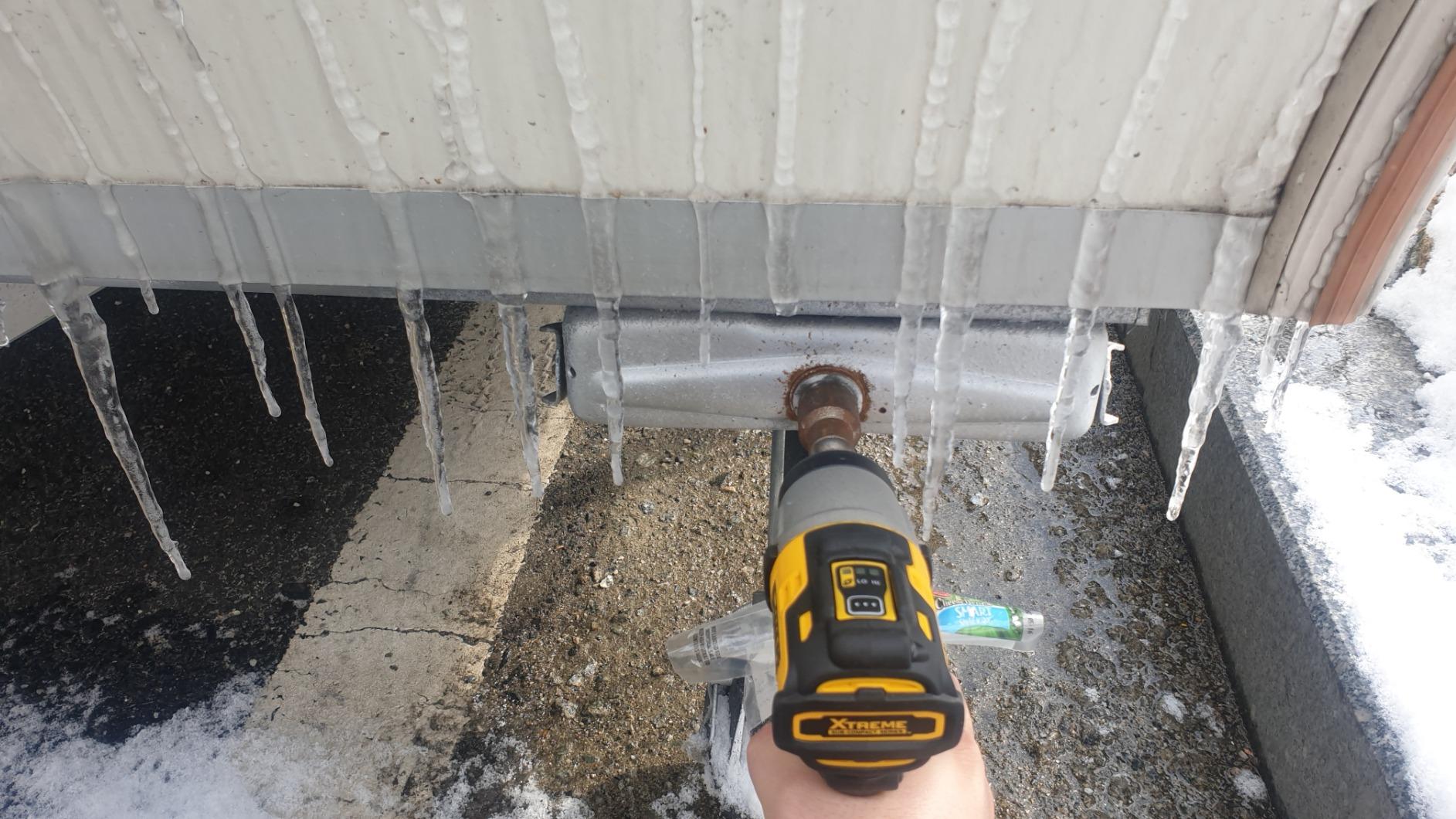 DEWALT XTREME 12V MAX* Cordless Drill Combo Kit (DCK221F2) customer photo 2