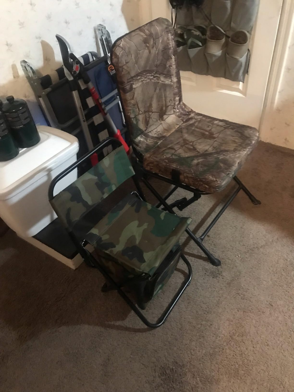 LEADALLWAY Fishing Chair with Cooler Bag Compact Fishing Stool Foldable Small Hunting Chair 12.2