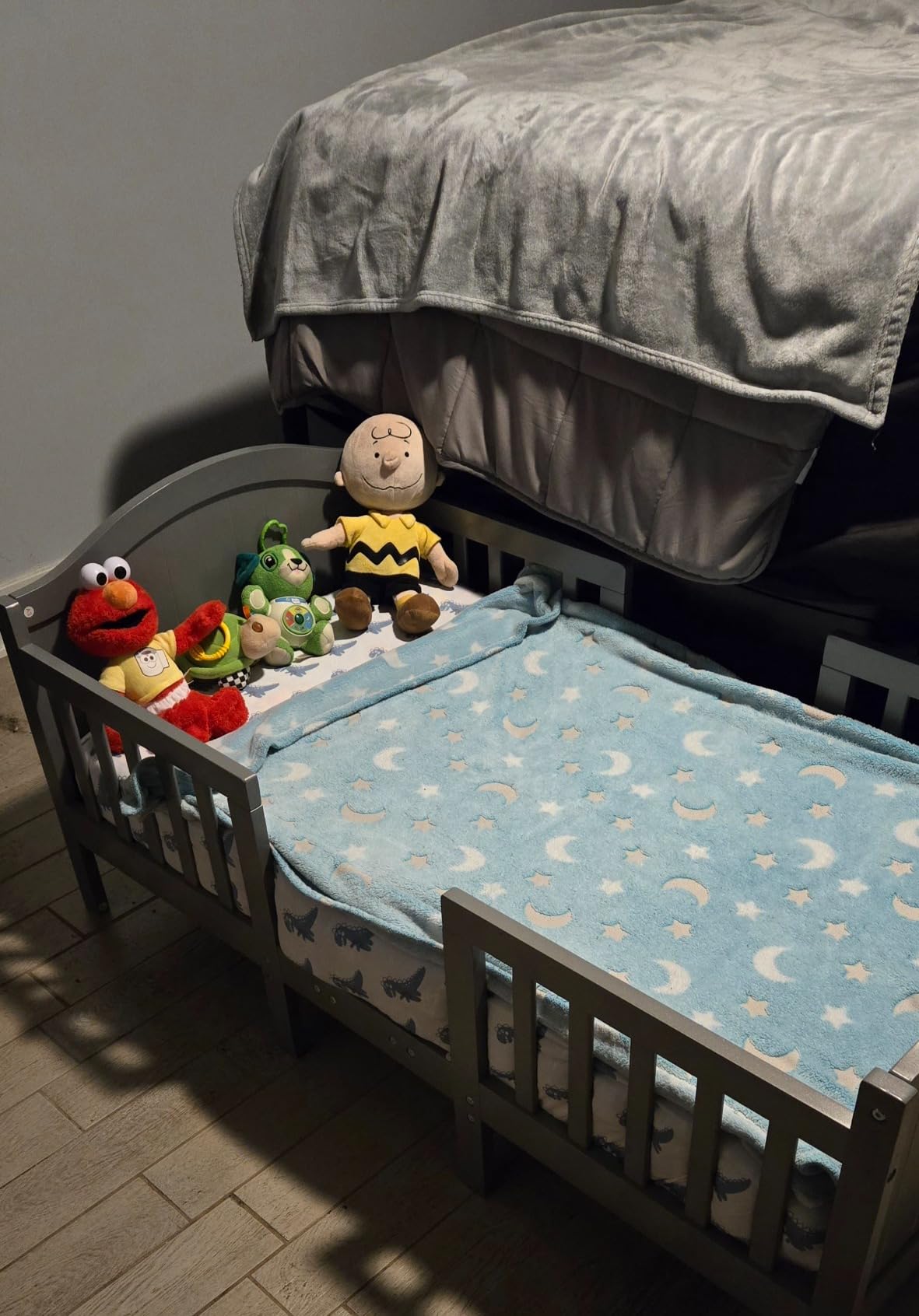 Dream On Me Portland 3-in-1 Convertible Toddler Bed, Converts to 2 Chairs & Table, Low Floor Design with 4 Safety Guard Rails, Baby Safety Alliance & Greenguard Gold Certified - Storm Grey customer photo 2