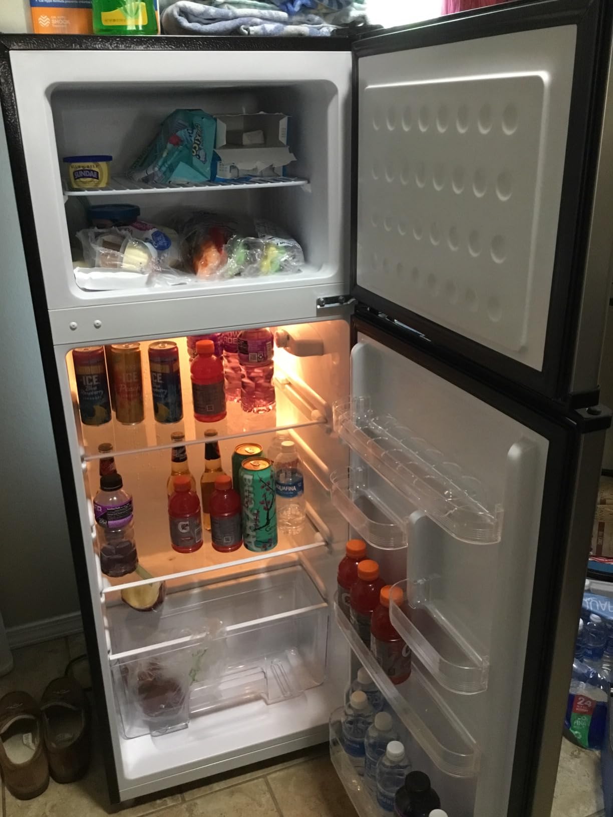 ARCTIC CHEF ACFR741BLACKAMZ6COM Apartment Size-Top Freezer-2 Door Fridge-Adjustable Thermostat Control-Black-7.5 Cubic Feet customer photo 2