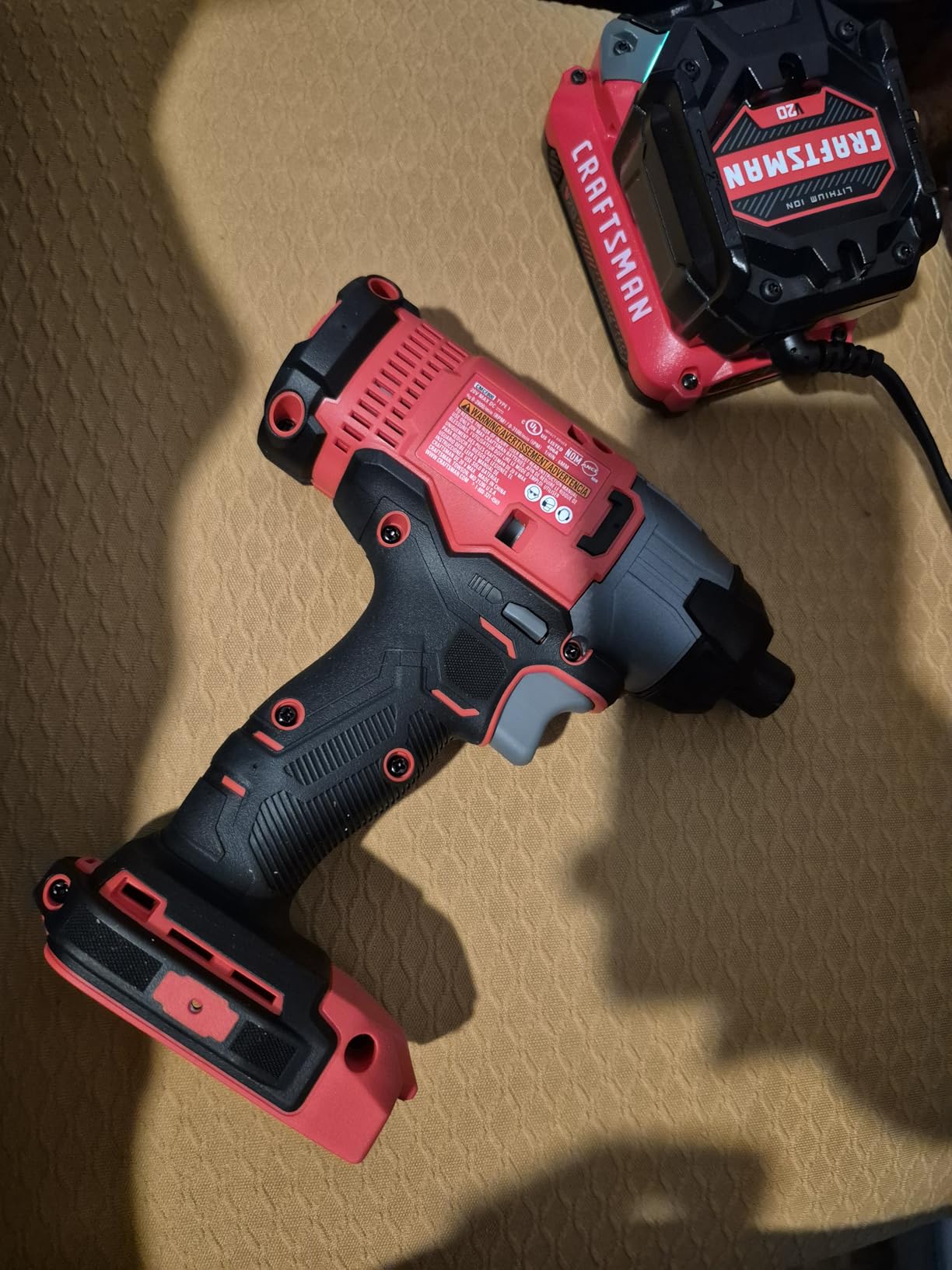CRAFTSMAN 20V MAX Impact Driver Kit, 1/4 Inch, 2,800 RPM, LED Work light, Battery and Charger Included (CMCF800C1) customer photo 2