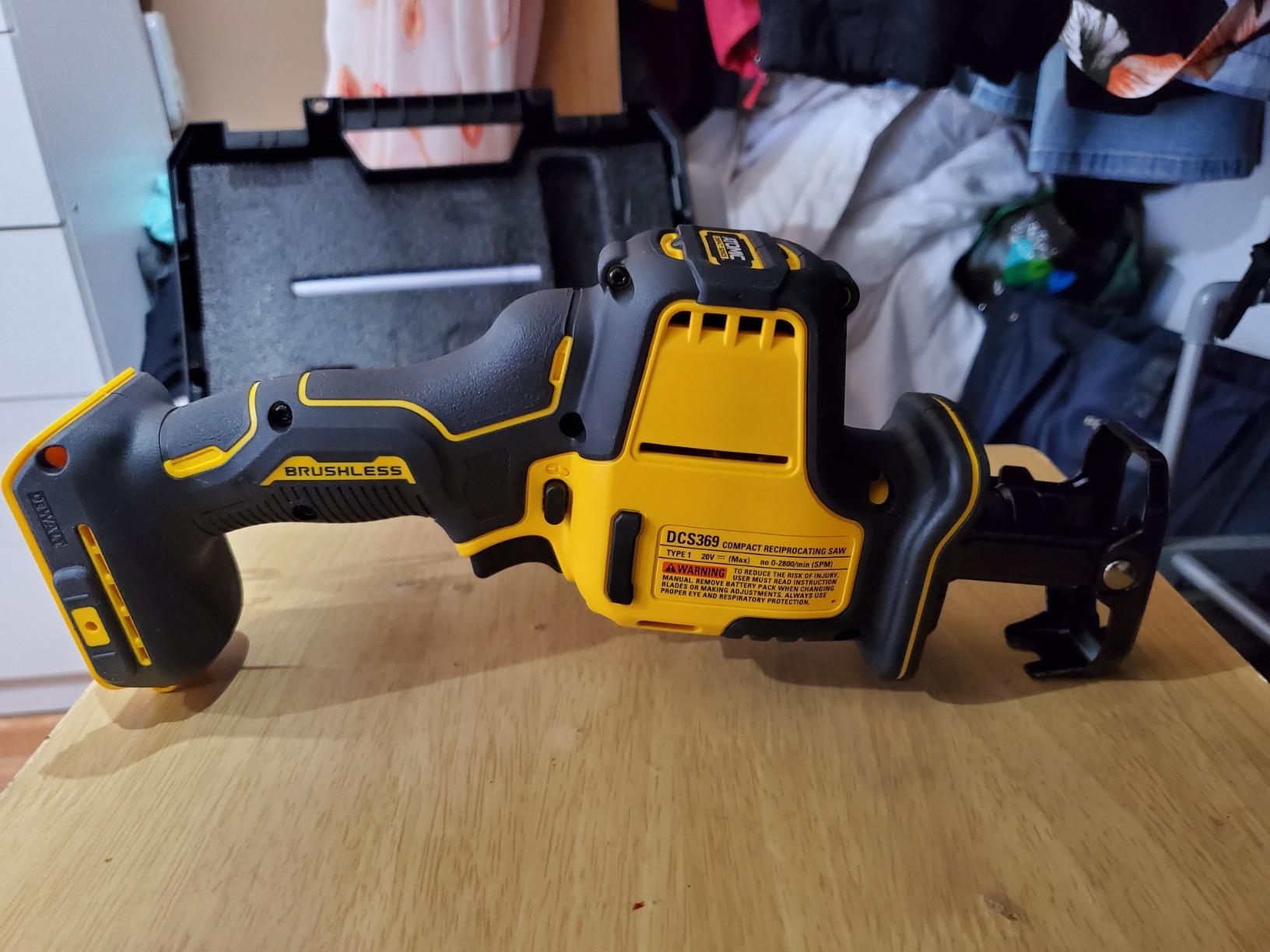 DEWALT ATOMIC 20V MAX* Reciprocating Saw, One-Handed, Cordless, Tool Only (DCS369B) customer photo 2