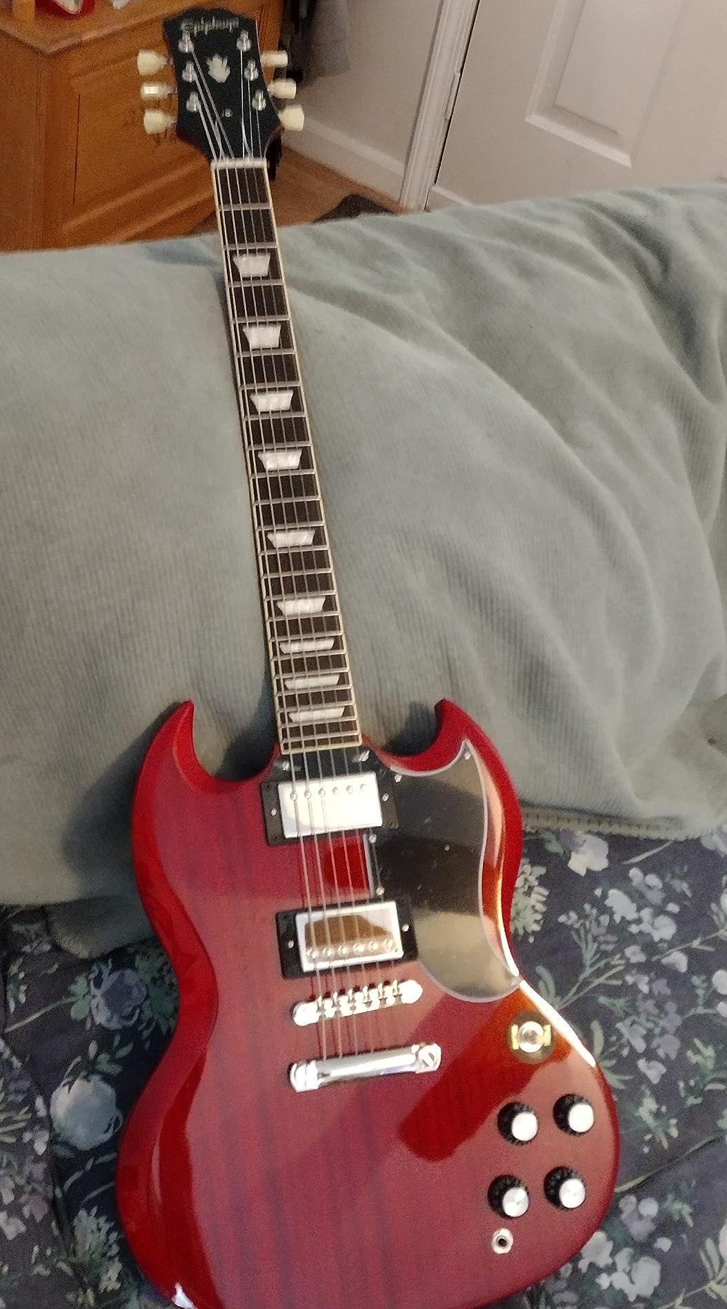 Epiphone SG Standard 60s Electric Guitar Vintage Cherry customer photo 1