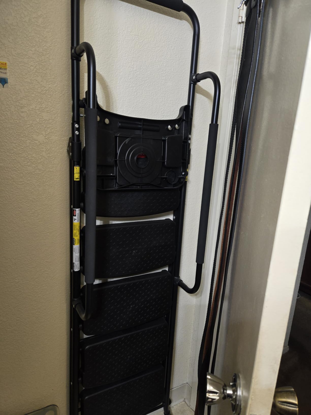 HBTower Step Ladder, Folding Step Stool with Wide Anti-Slip Pedal customer photo 1