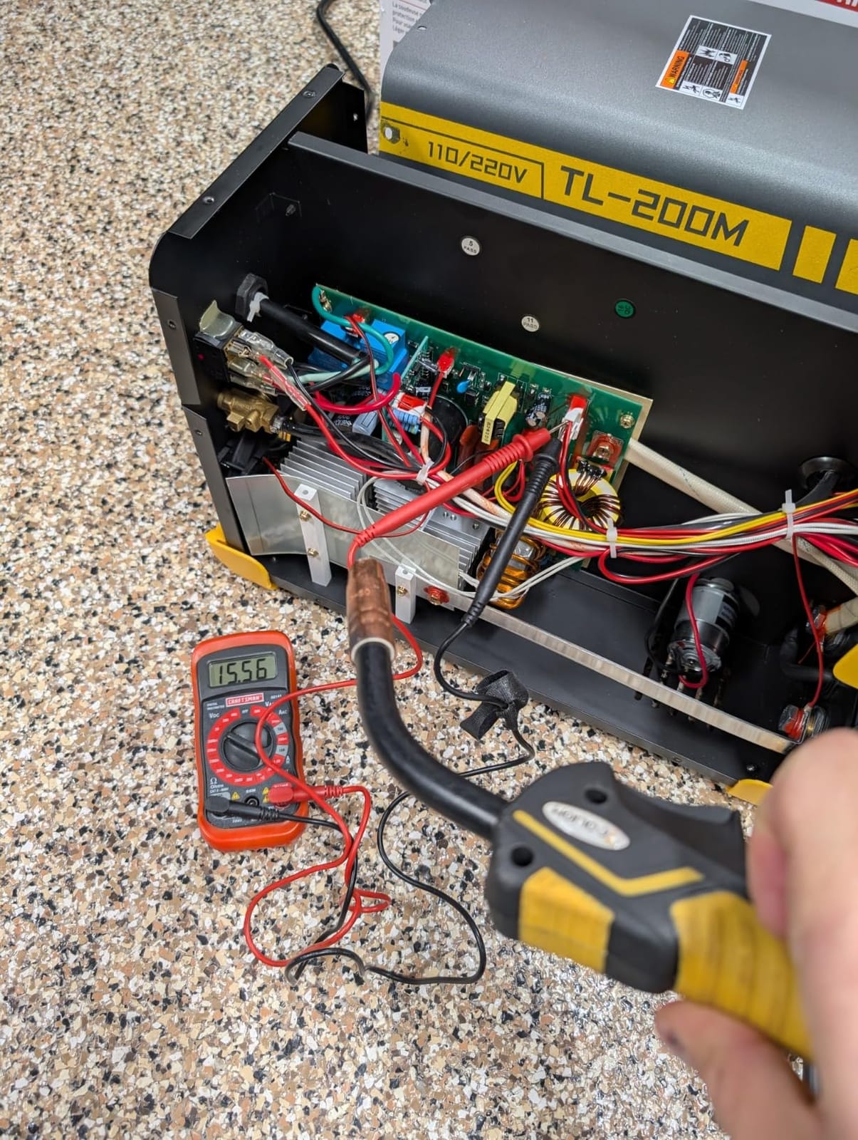 TOOLIOM 135A 110V Gasless Flux Core MIG Welder Kit with Wire and Gloves customer photo 1