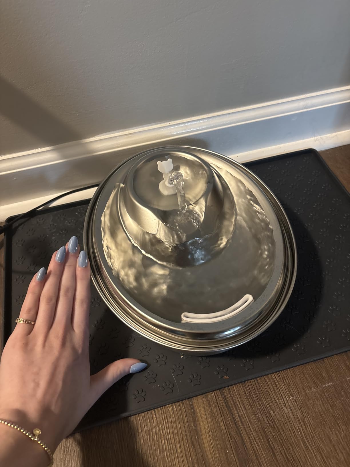 ORSDA Cat Water Fountain Stainless Steel, D30/2L Pet Fountain for Cats Inside, Dog Water Dispenser, Automatic Cat Drinking Fountains with 6 Replacement Filters for Cats, Small Dogs customer photo 1