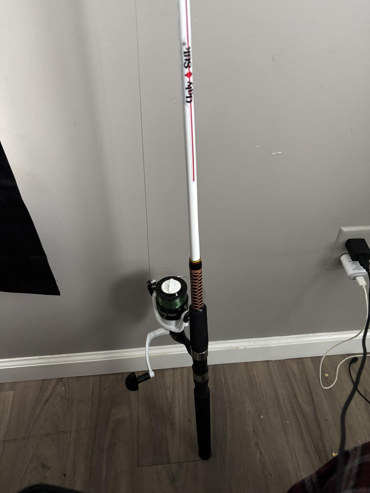 Ugly Stik Complete Spincast Reel and Fishing Rod Kit customer photo 2