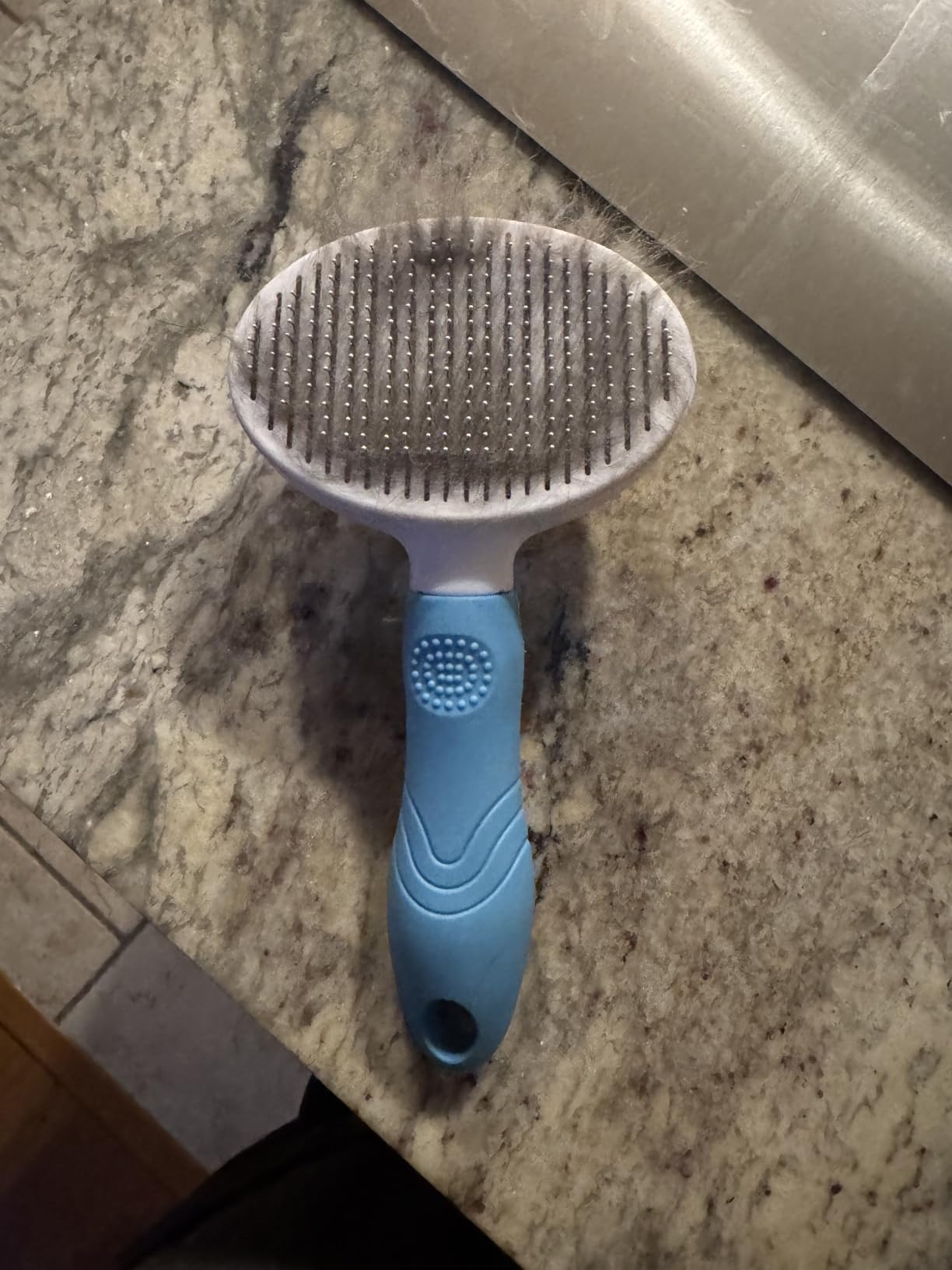 Self Cleaning Slicker Brush - Cat Brush Skin-Friendly Deshedding Grooming Massaging Tool for Long & Short Haired Pets, Cat Hair Brushes Easy Removes Undercoat for Dogs Cats Rabbits - UPGRADED, Blue customer photo 1
