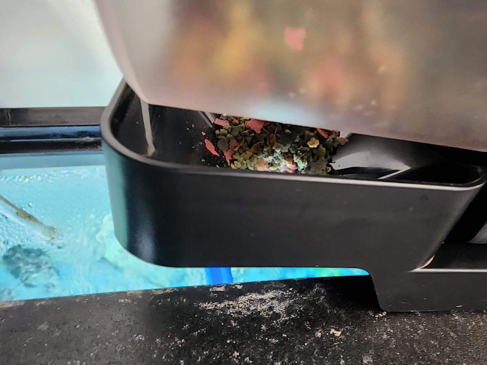 DXOPHIEX Automatic Fish Feeder Food Dispenser Vacation Fish Feeder customer photo 2