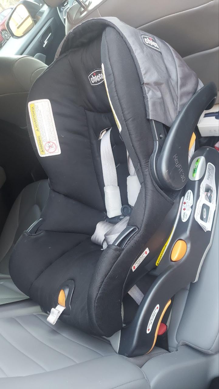 Chicco Bravo 3-in-1 Travel System w/KeyFit 30 Infant Car Seat & Base customer photo 1