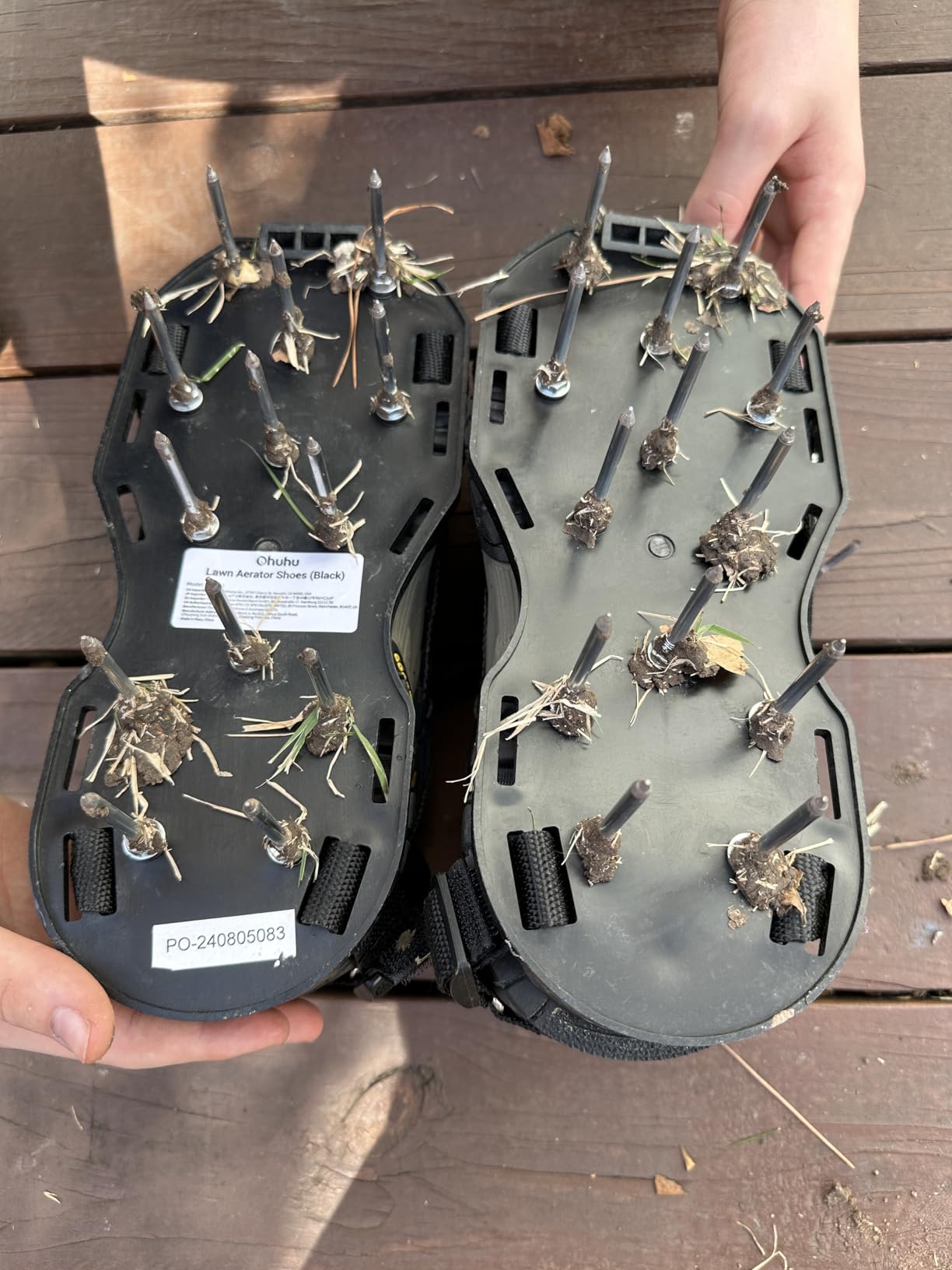 Ohuhu Lawn Aerator Shoes with Hook & Loop Straps, All New Unique Design Free-Installation Heavy Duty Spiked Aerating Sandals, One-Size-Fits-All for Yard Patio Lawn Garden customer photo 2