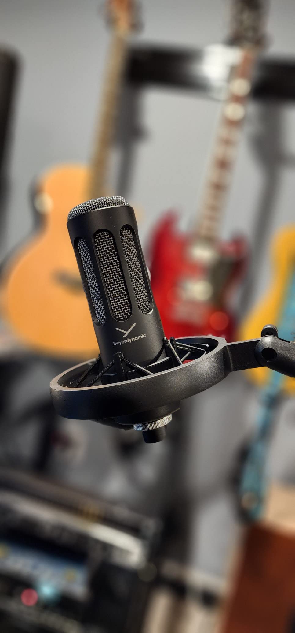 beyerdynamic M 70 Pro X Dynamic Broadcast Microphone, Streaming & Podcast customer photo 2