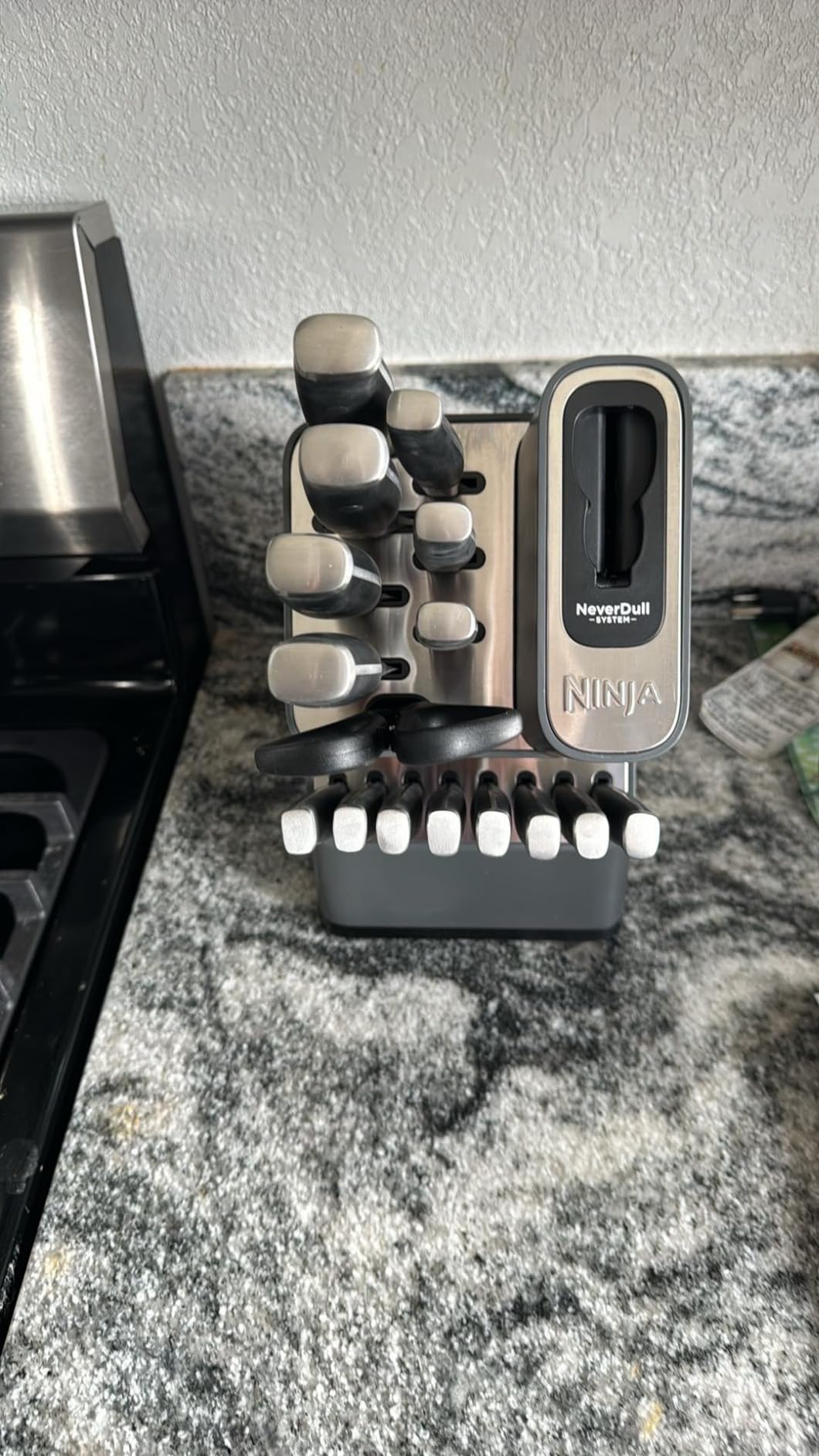 Ninja® NeverDull™ 17-Pc Knife Block Set, Built-in Sharpener, Black, K32017 customer photo 1