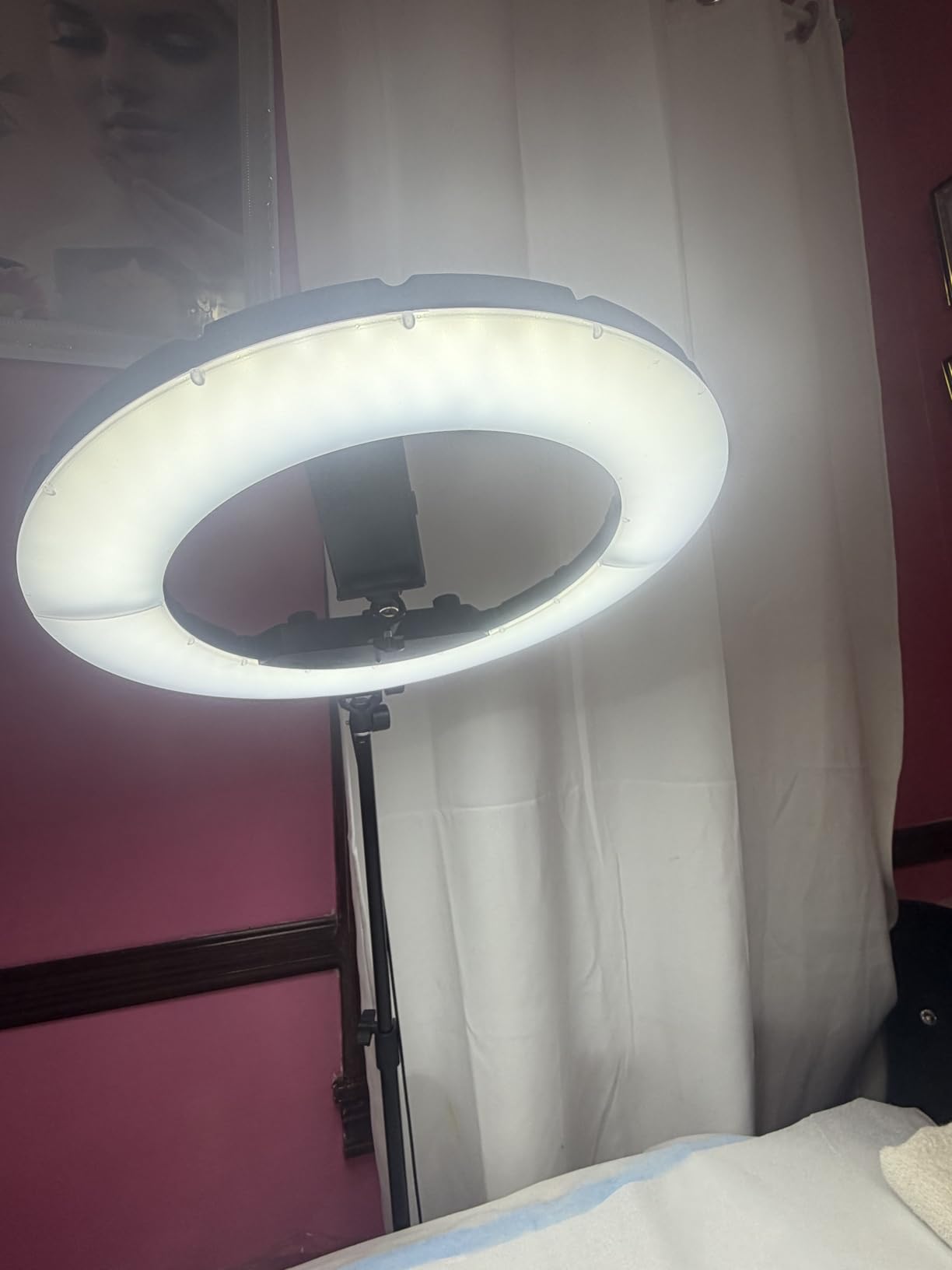 Ring Light 18 INCH Kit,55W6700k Dimmable LED Light, Tripod Stand, Remote Controller,Box for Camera,Smartphone,YouTube,TikTok,Self-Portrait Shooting,CRI95 (Black) customer photo 1