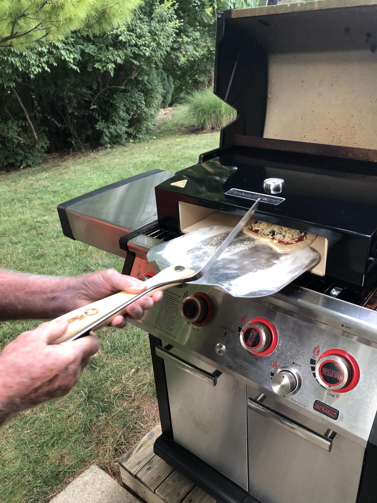 BakerStone Outdoor Pizza Oven, Propane Gas Pizza Oven for Grill 5-Sided Stone Baking Chamber, Portable Pizza Oven Box Kit with Wood Pizza Peel, Turning Peel, Dust Cover, Original Series customer photo 2