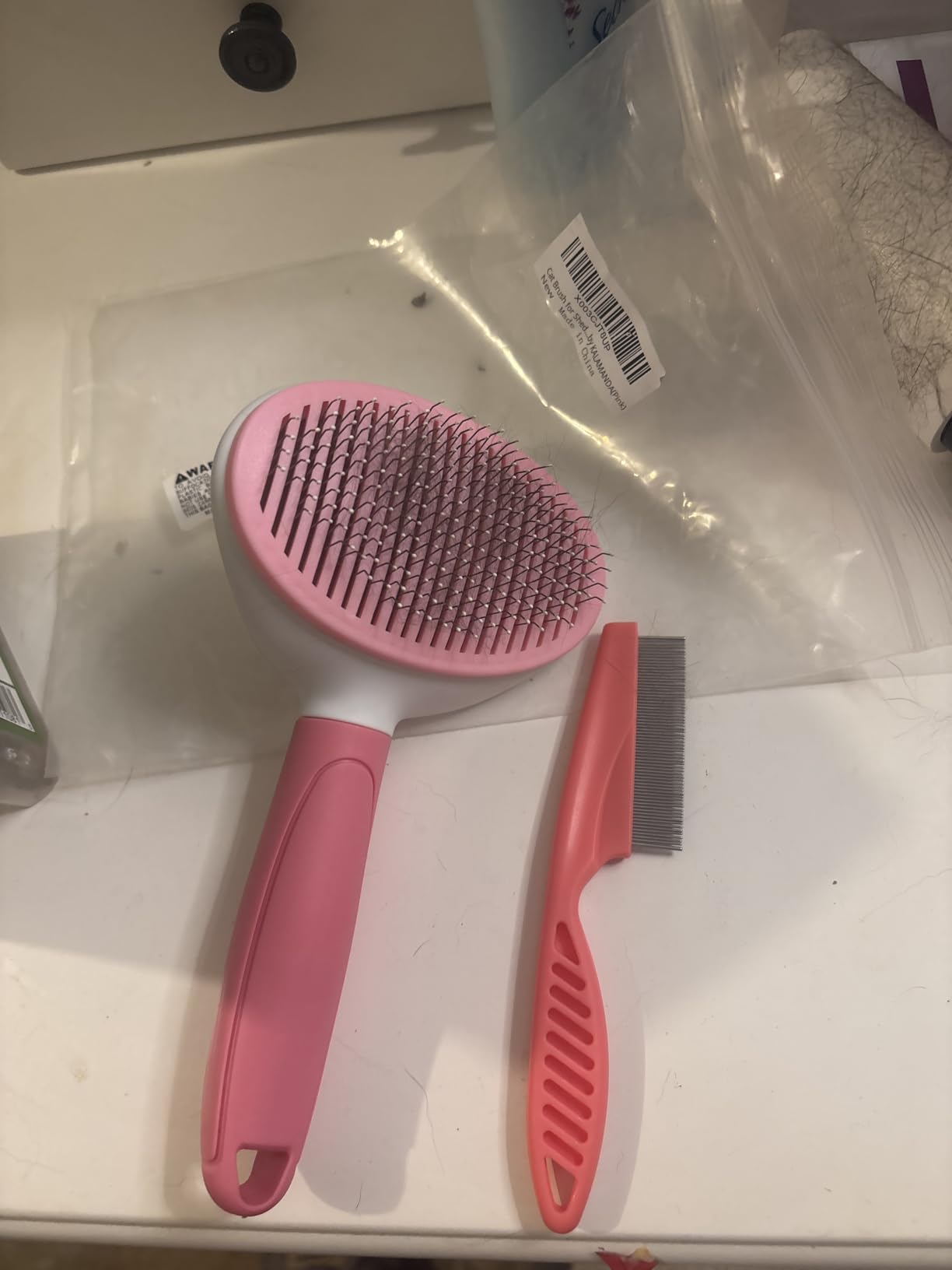 Self Cleaning Slicker Brush, Cat Brushes for Indoor Cats with Metal Comb, Dogs Cats Hair Brushes for Shedding, Pet Kitten Grooming Tool with Release Button for Long or Short Hair by KALAMANDA(Blue) customer photo 1